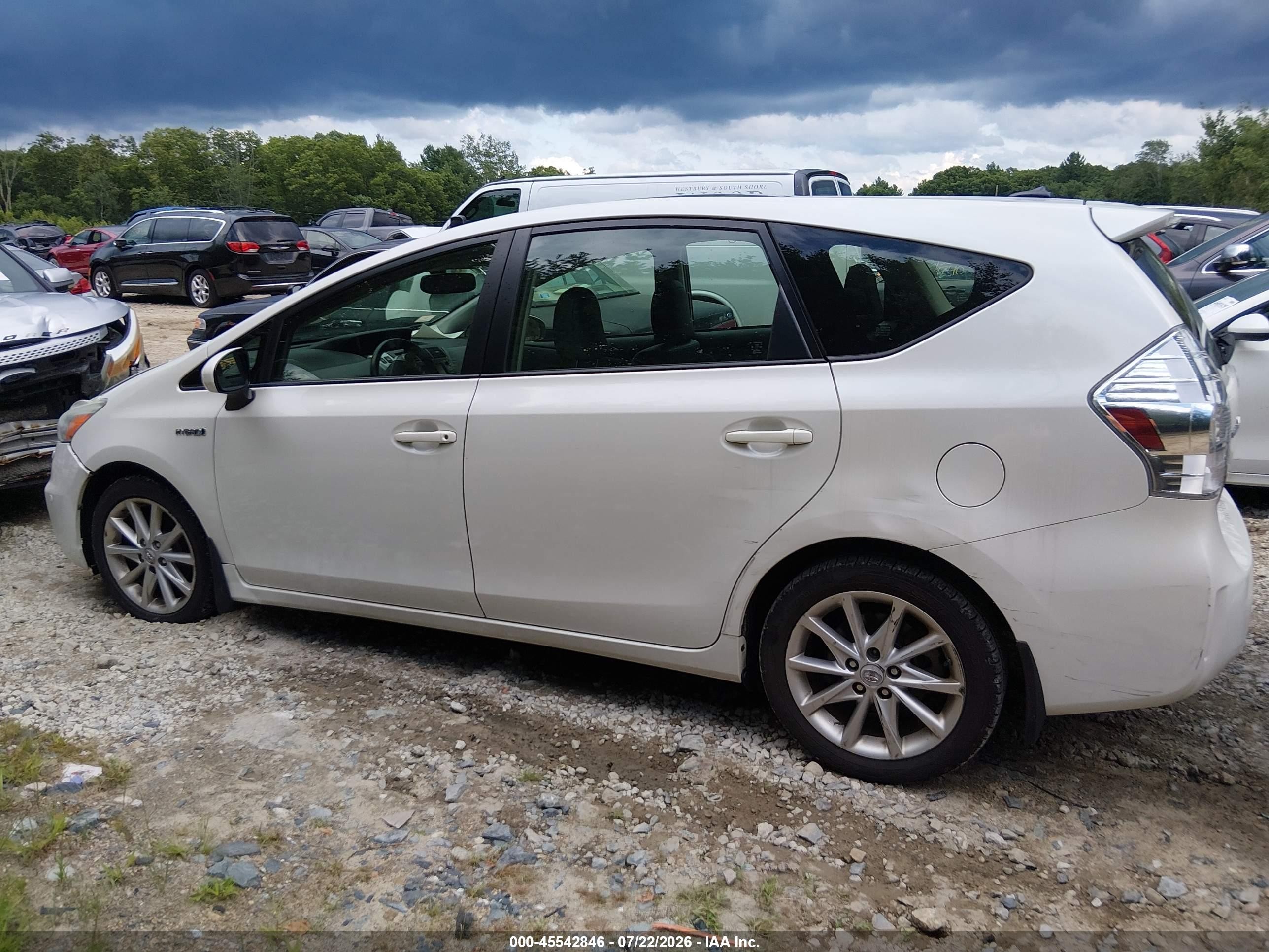 2012 Toyota Prius V Five White vin: JTDZN3EU2C3149504