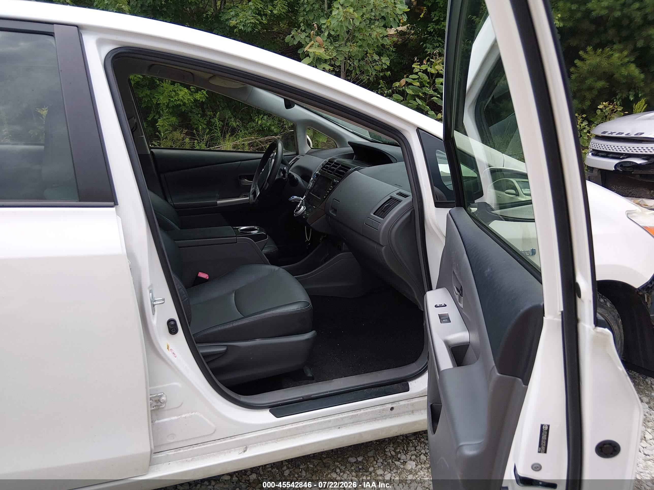 2012 Toyota Prius V Five White vin: JTDZN3EU2C3149504