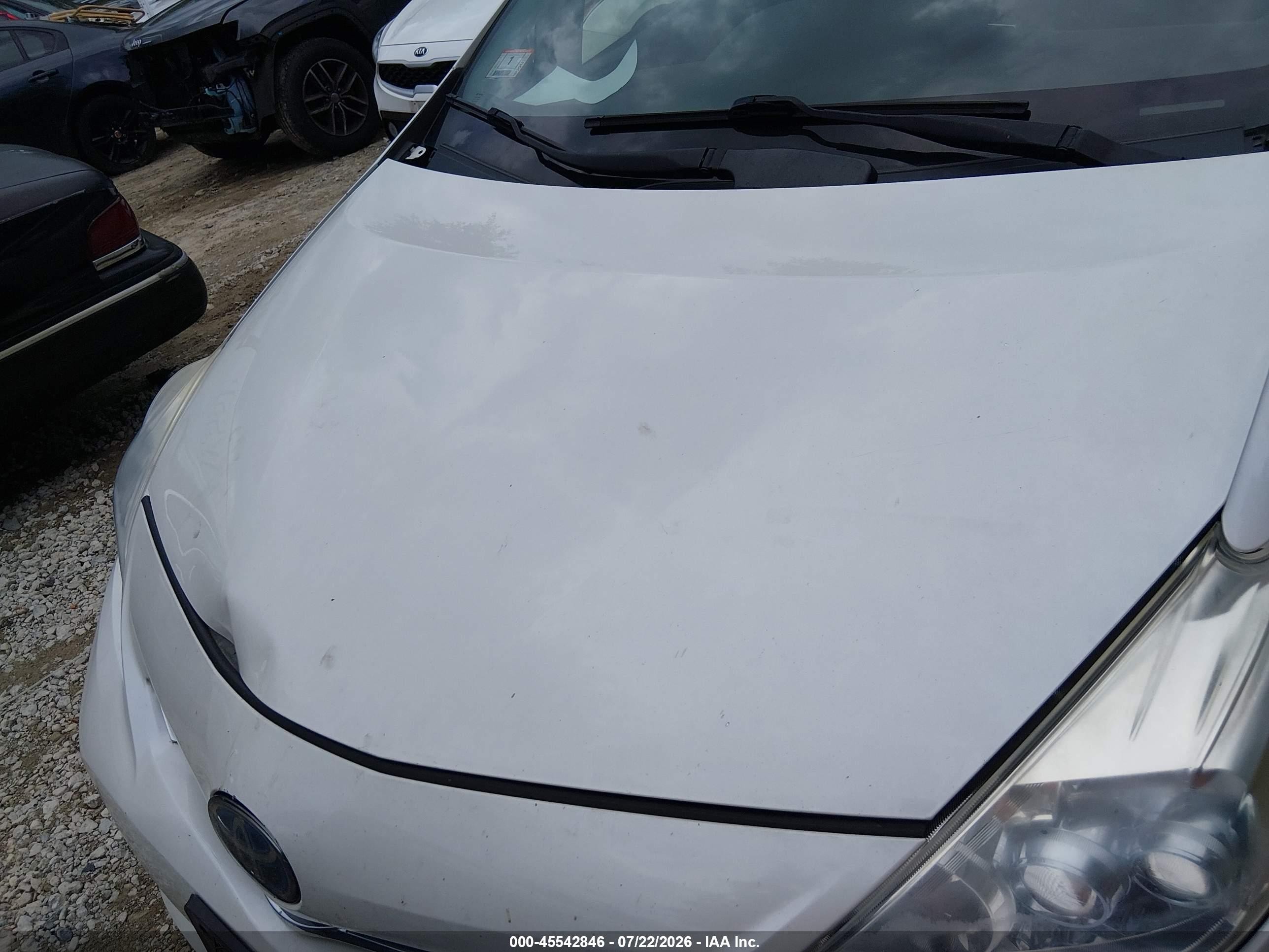 2012 Toyota Prius V Five White vin: JTDZN3EU2C3149504