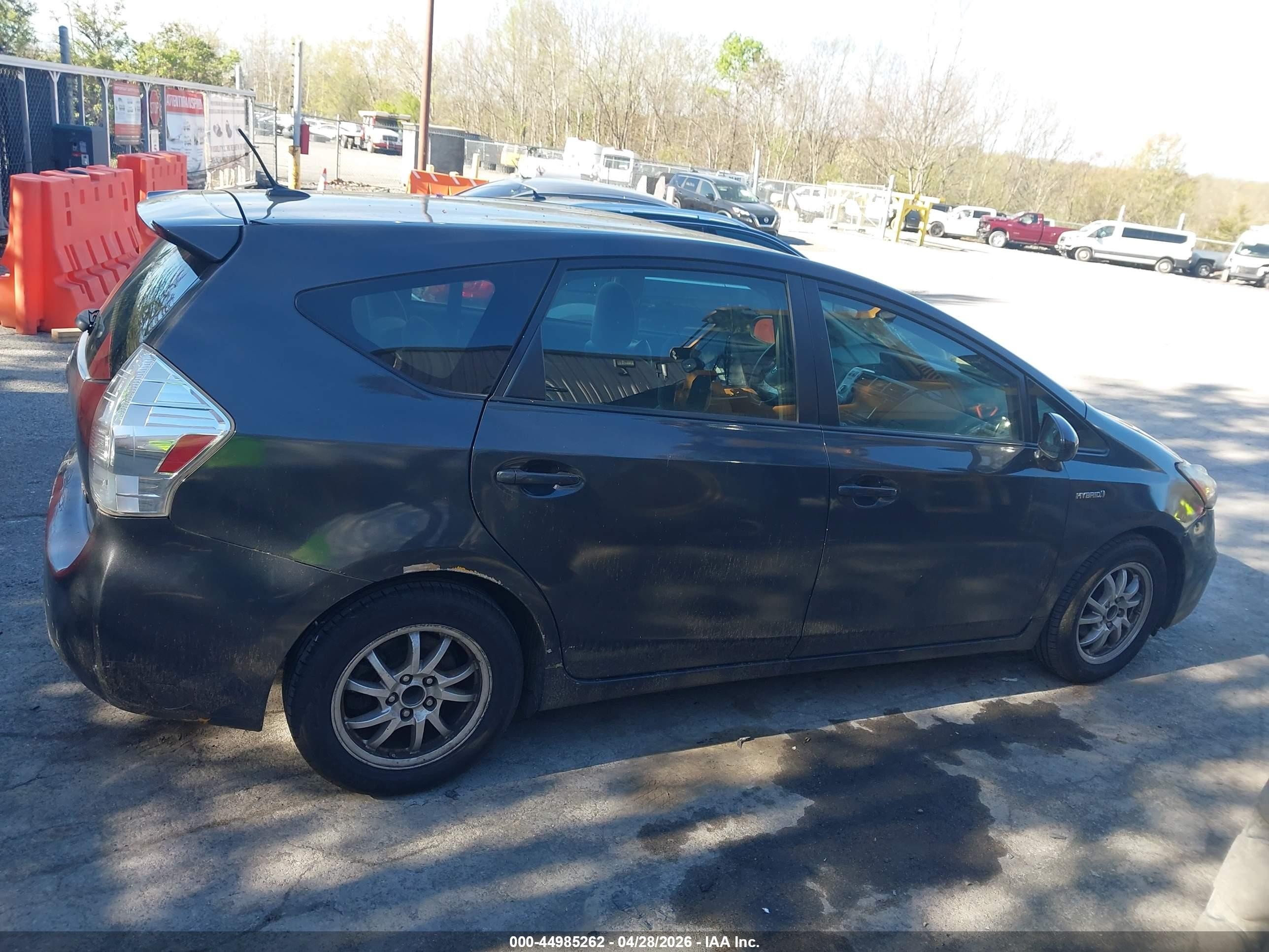 2013 Toyota Prius V Three Gray vin: JTDZN3EU2D3195352