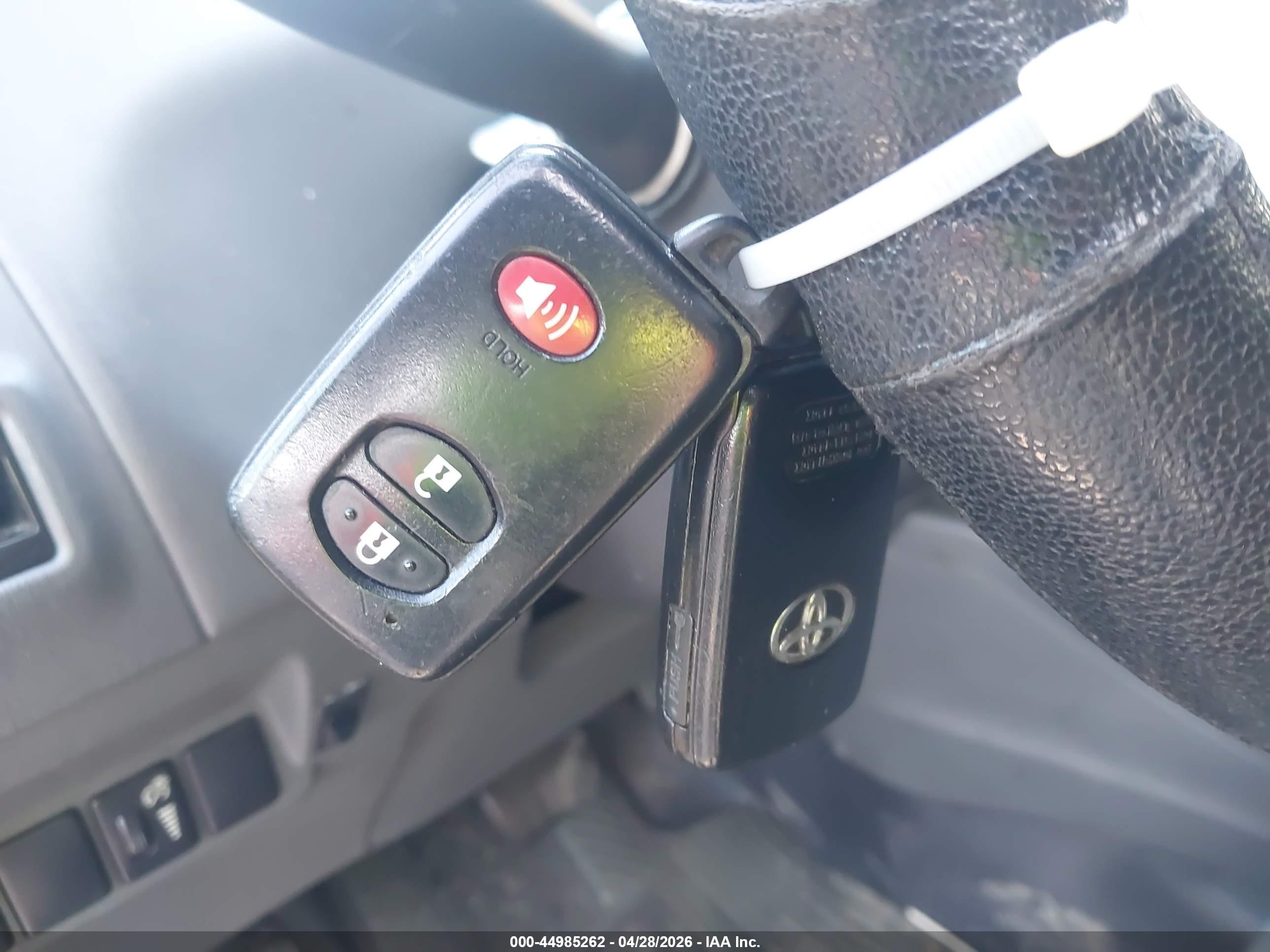 2013 Toyota Prius V Three Gray vin: JTDZN3EU2D3195352