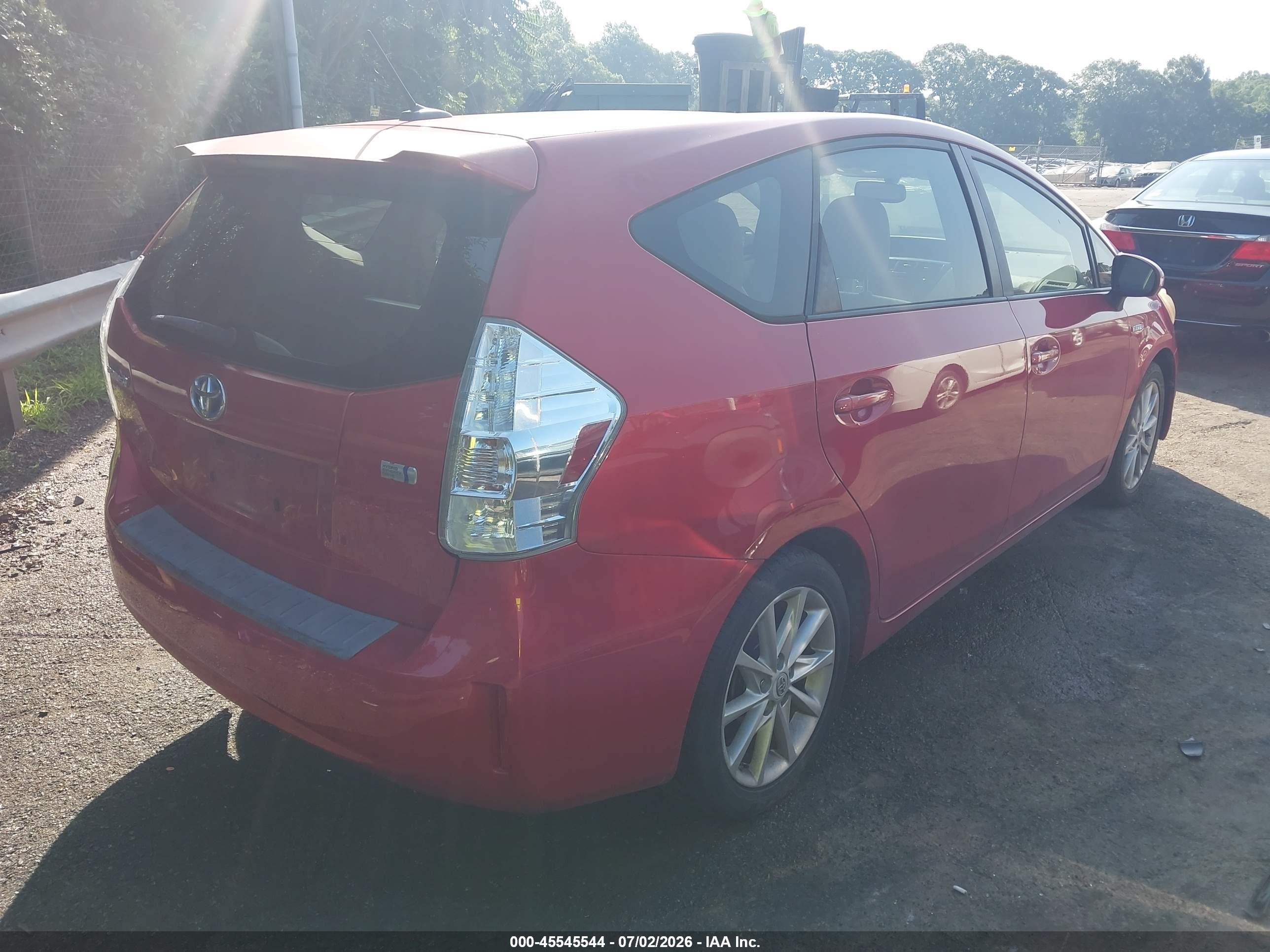 2013 Toyota Prius V Five Red vin: JTDZN3EU2D3196954