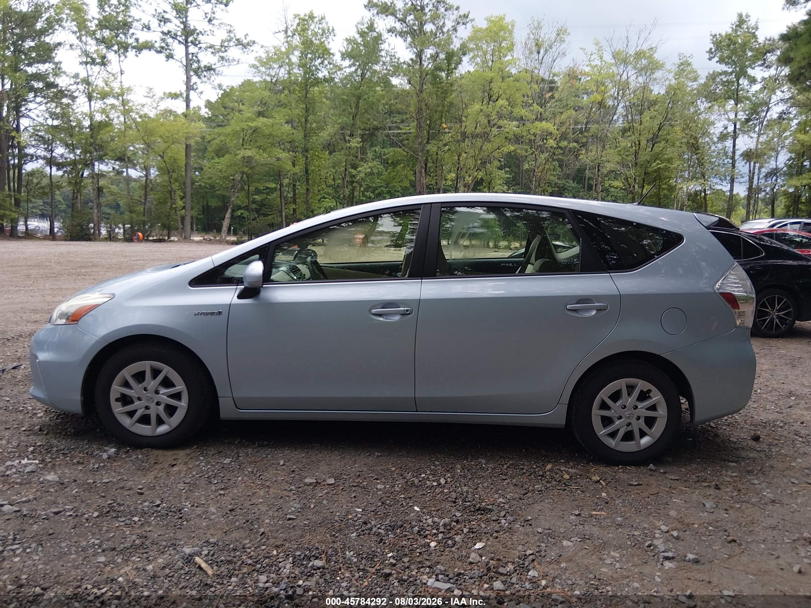 2013 Toyota Prius V Three Blue vin: JTDZN3EU2D3200596