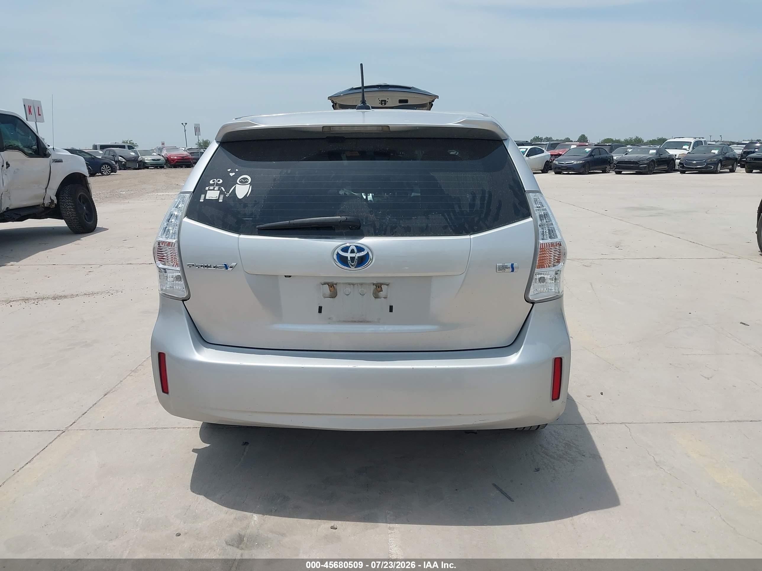 2014 Toyota Prius V Three Серебряный vin: JTDZN3EU2E3325535