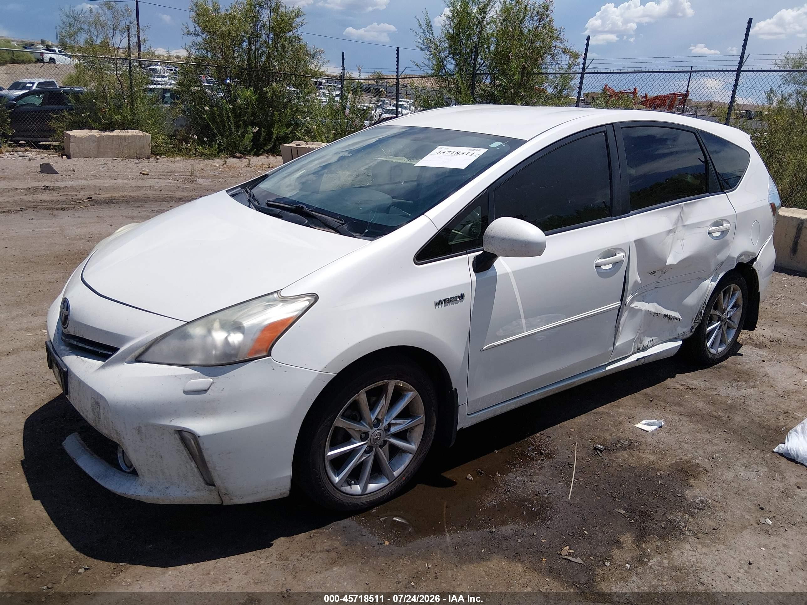2014 Toyota Prius V Five White vin: JTDZN3EU2E3334462
