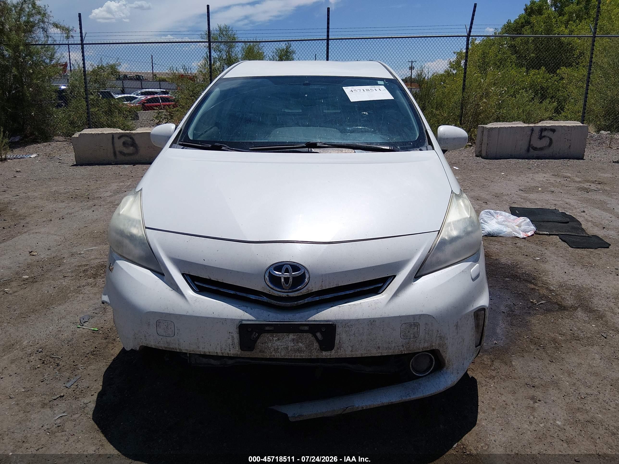2014 Toyota Prius V Five White vin: JTDZN3EU2E3334462