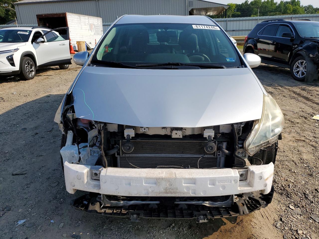 2014 Toyota Prius V Three Silver vin: JTDZN3EU2EJ013677