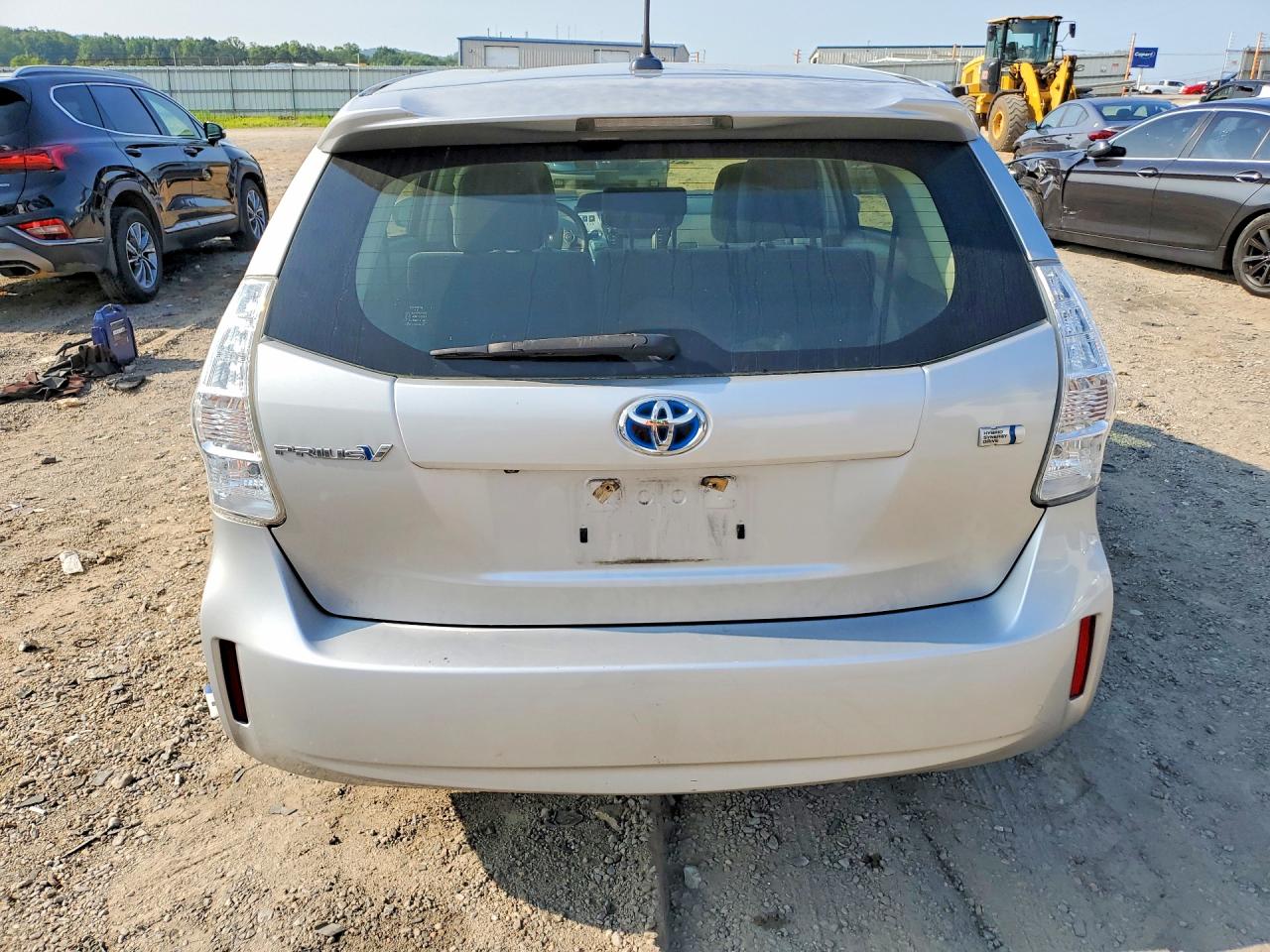2014 Toyota Prius V Three Silver vin: JTDZN3EU2EJ013677