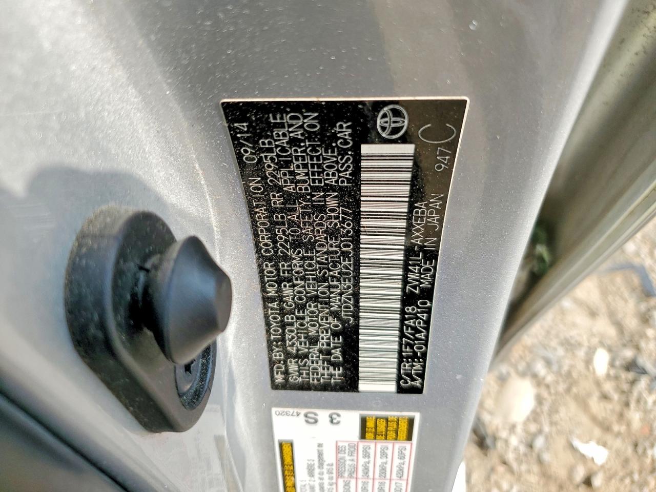2014 Toyota Prius V Three Silver vin: JTDZN3EU2EJ013677