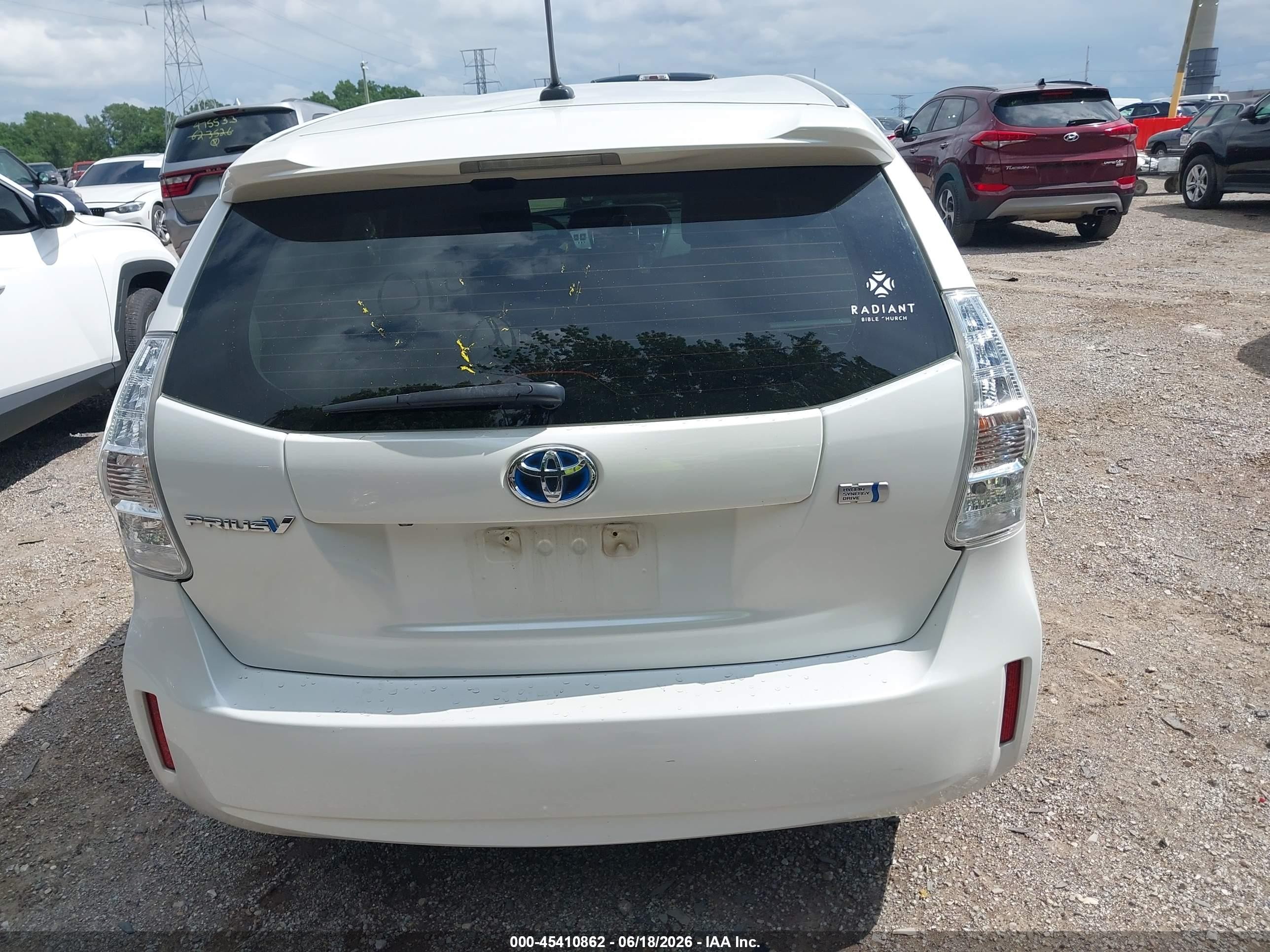 2014 Toyota Prius V Three White vin: JTDZN3EU2EJ014814