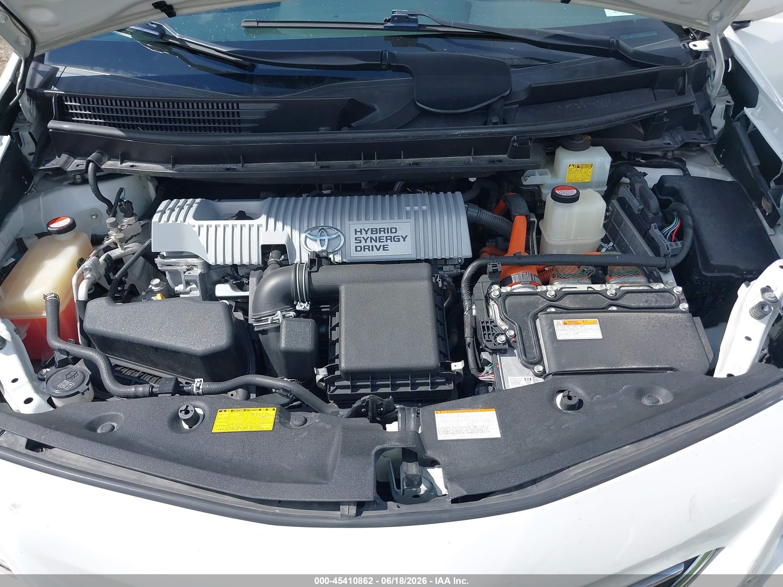 2014 Toyota Prius V Three White vin: JTDZN3EU2EJ014814