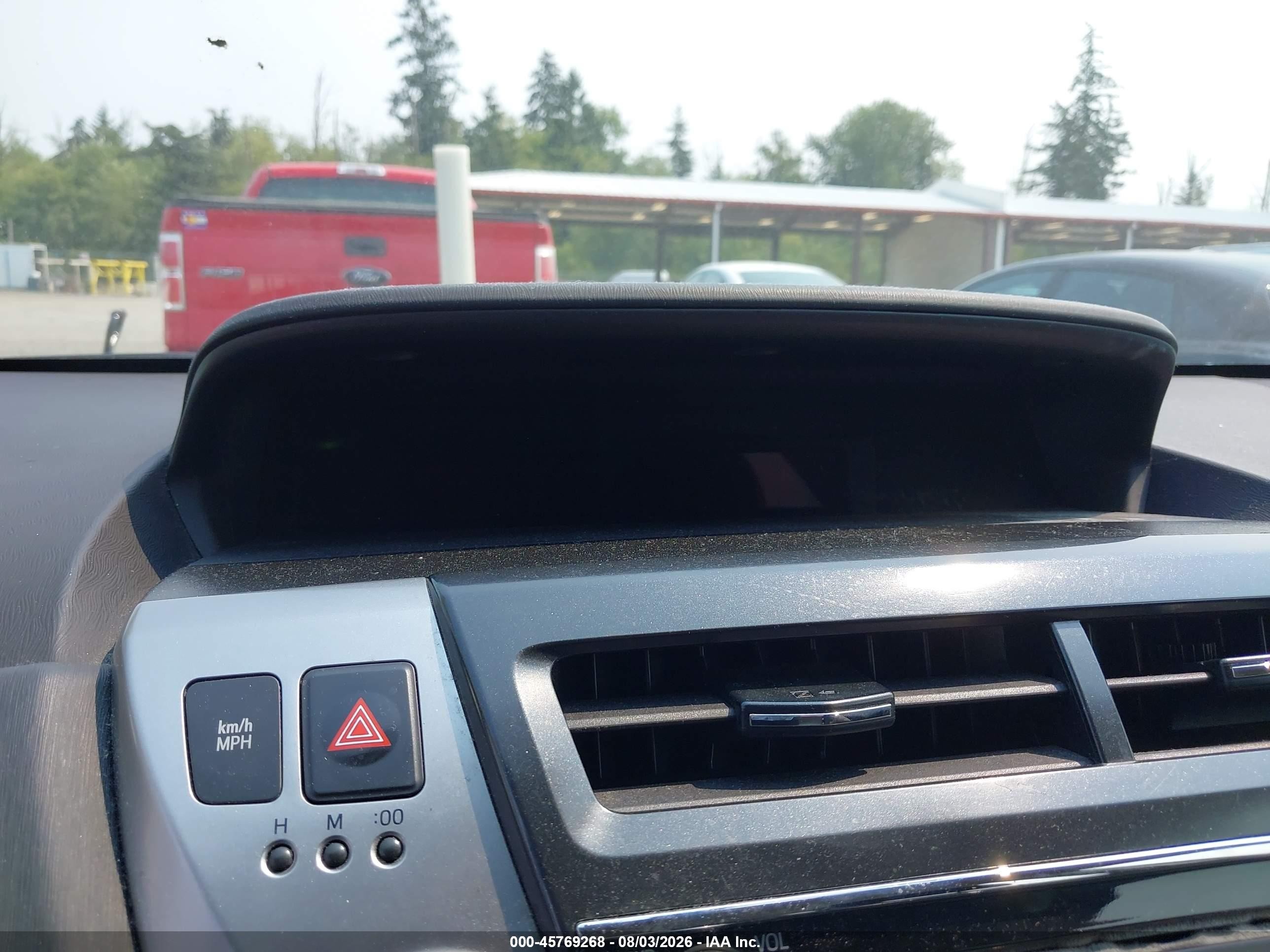 2015 Toyota Prius V Two White vin: JTDZN3EU2FJ018430