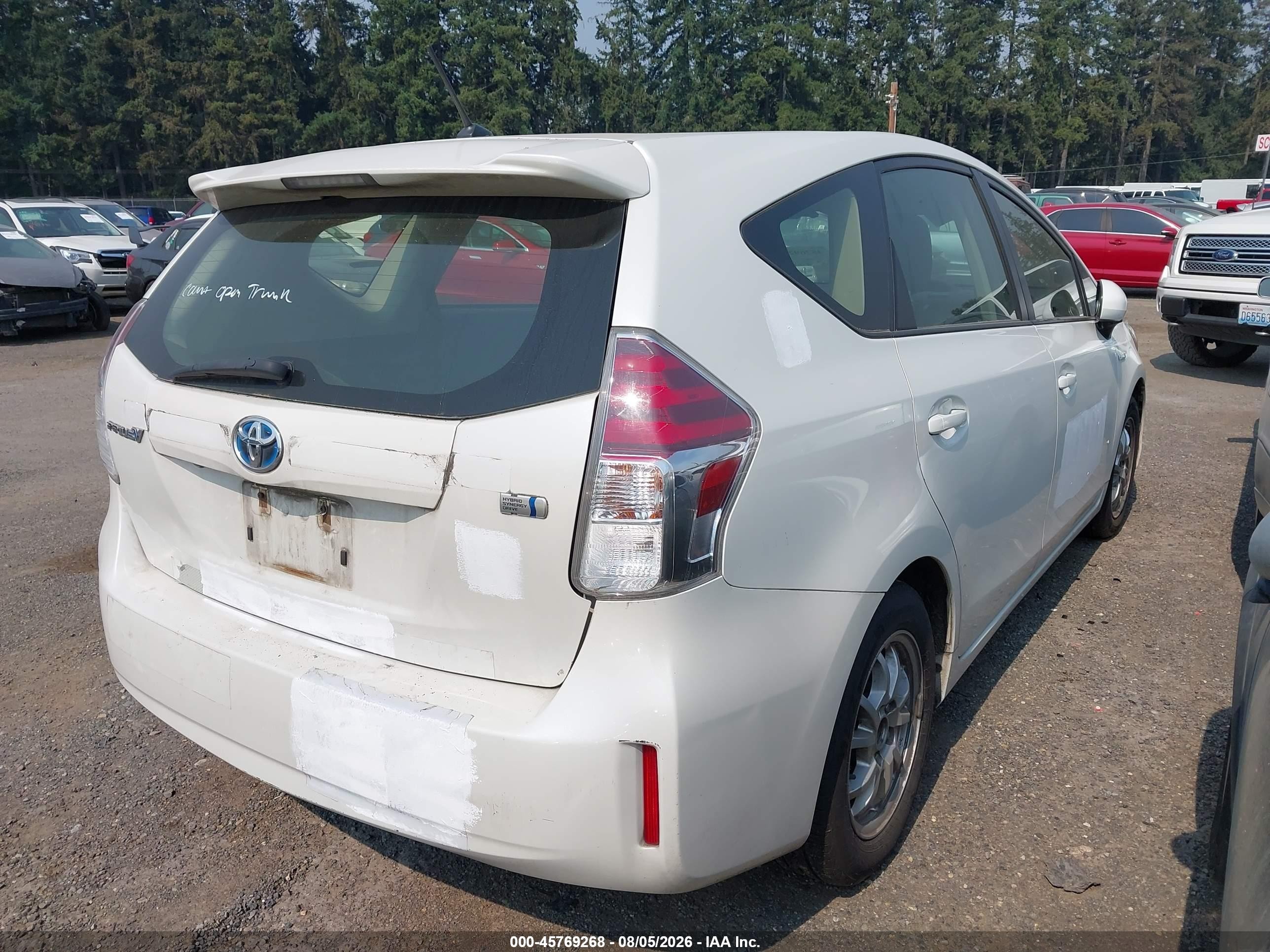 2015 Toyota Prius V Two White vin: JTDZN3EU2FJ018430