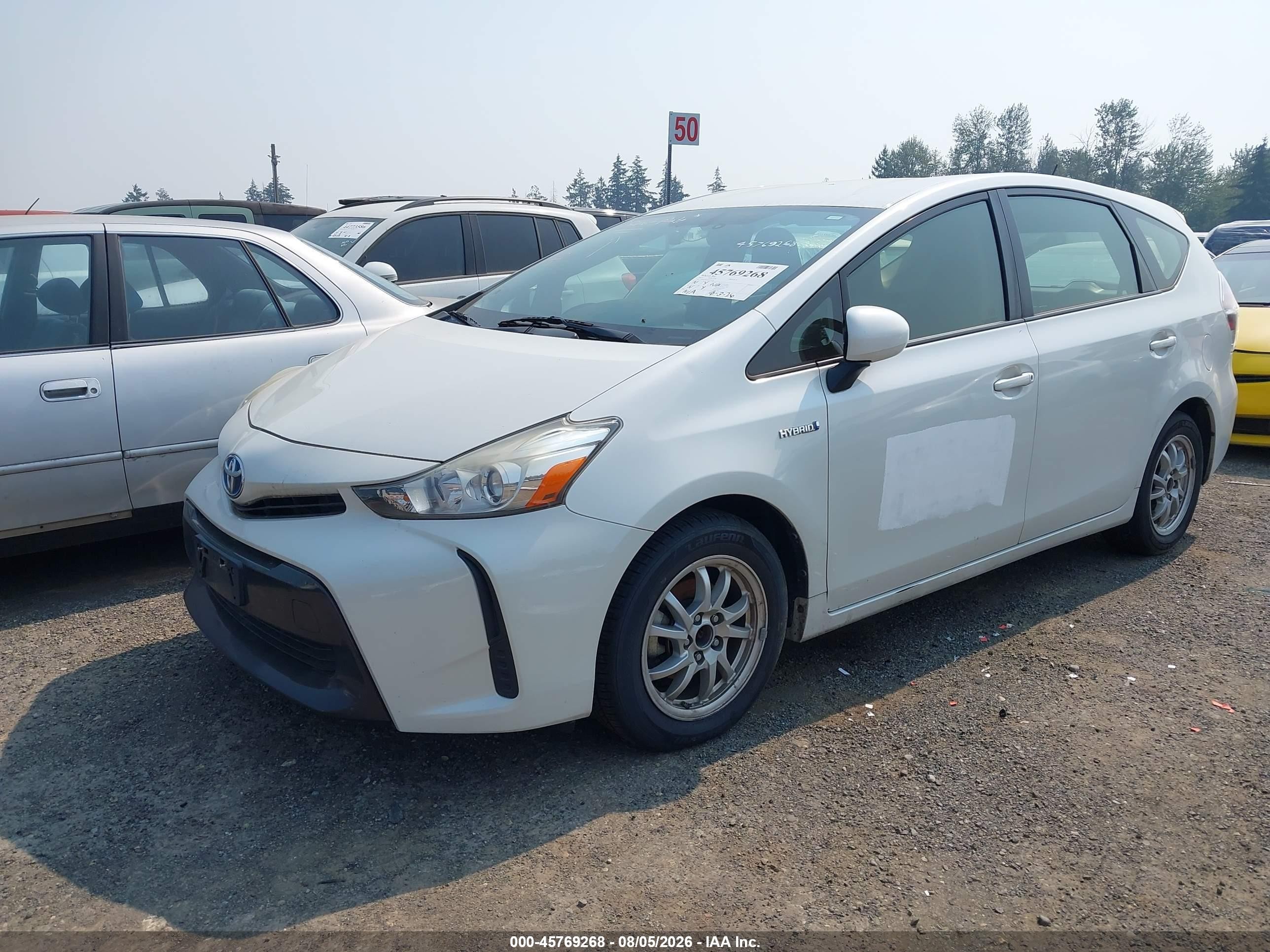 2015 Toyota Prius V Two White vin: JTDZN3EU2FJ018430