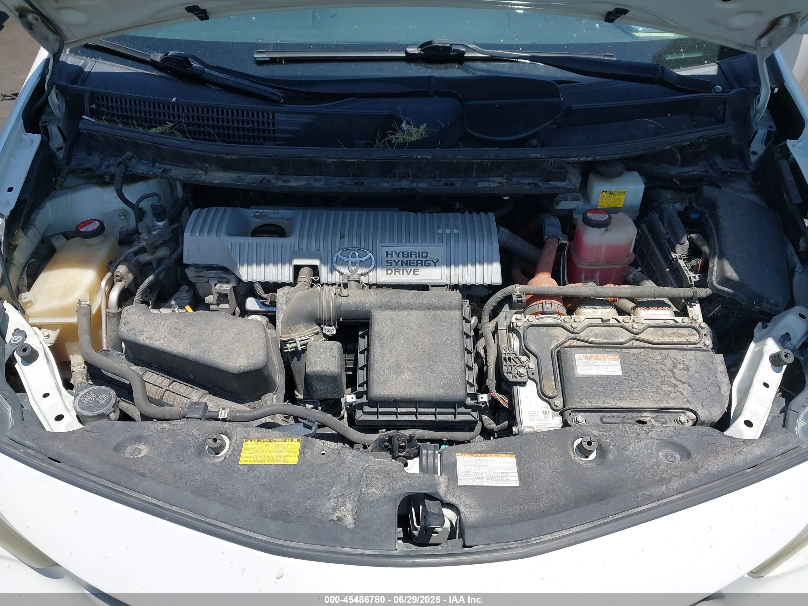 2015 Toyota Prius V Two Белый vin: JTDZN3EU2FJ019187