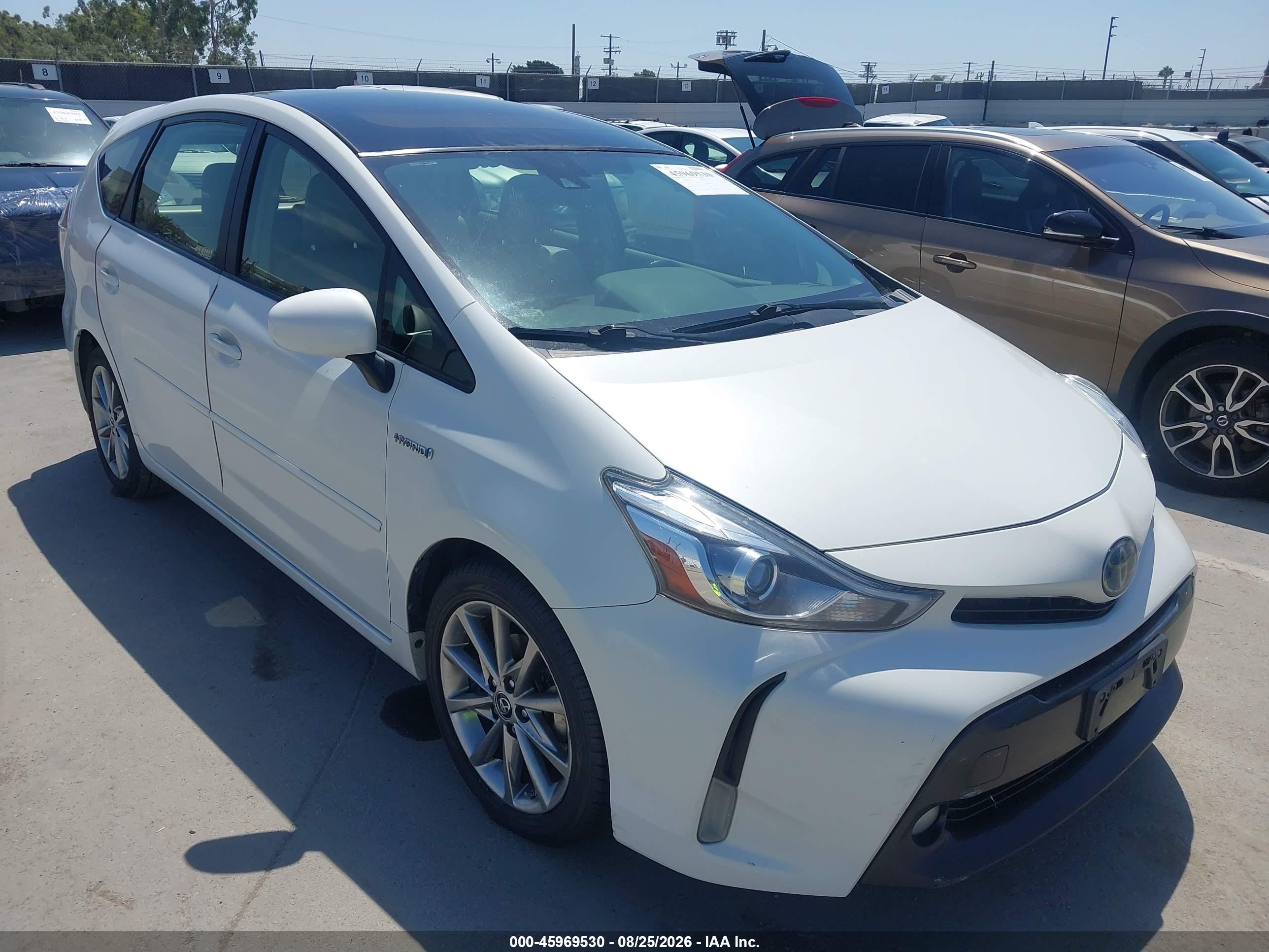 2015 Toyota Prius V Five White vin: JTDZN3EU2FJ020145