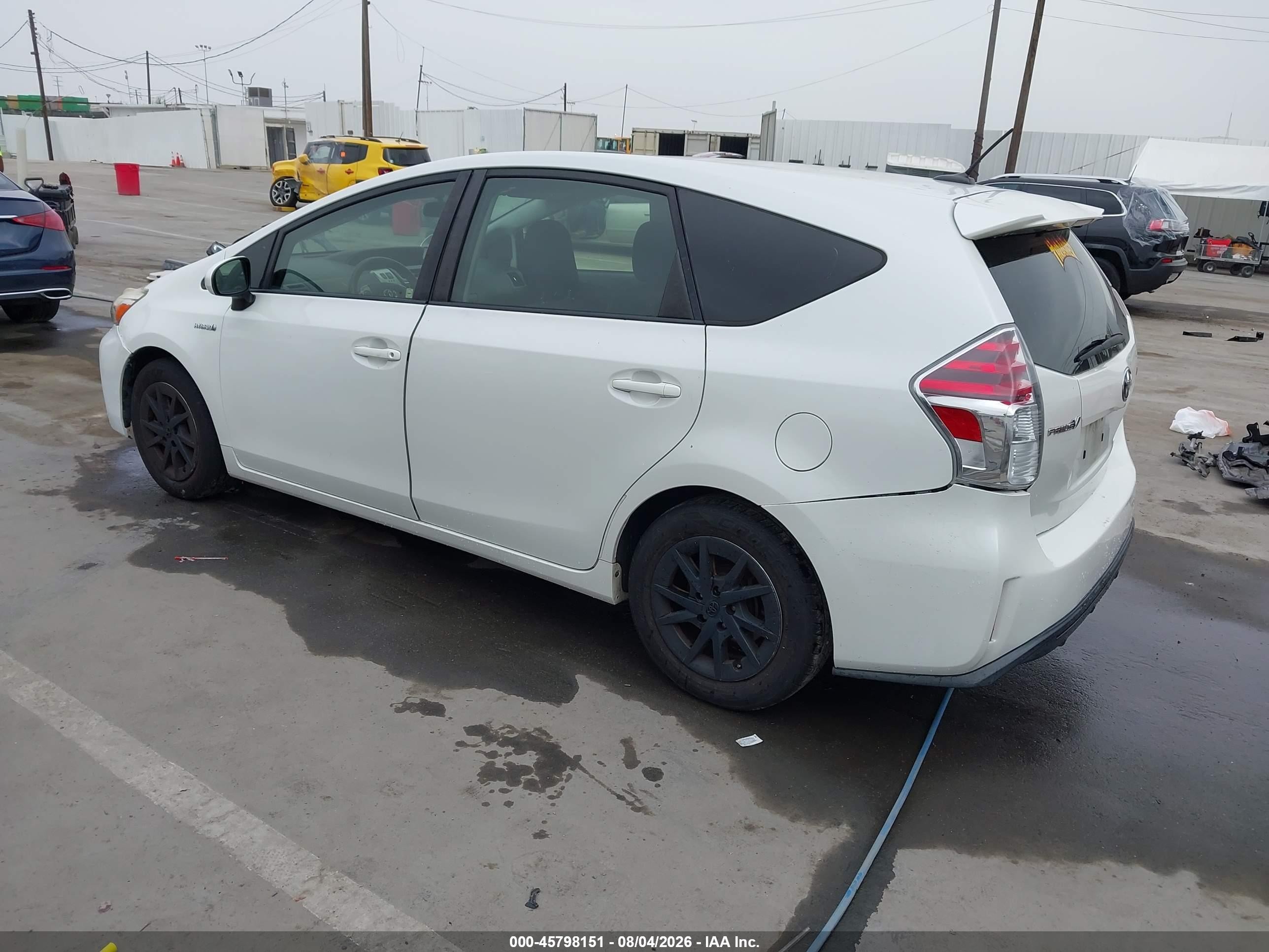 2015 Toyota Prius V Three White vin: JTDZN3EU2FJ022414