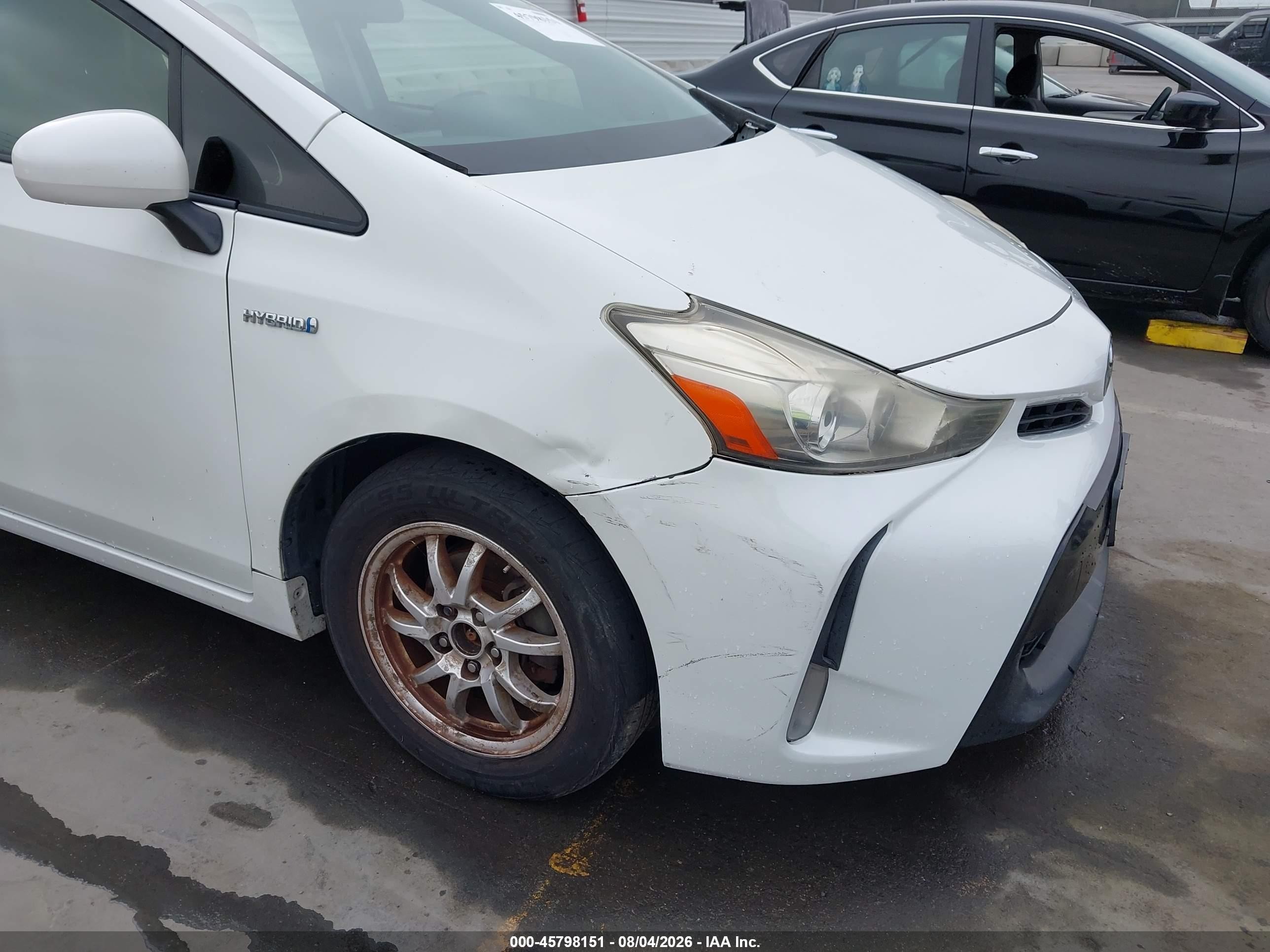 2015 Toyota Prius V Three White vin: JTDZN3EU2FJ022414