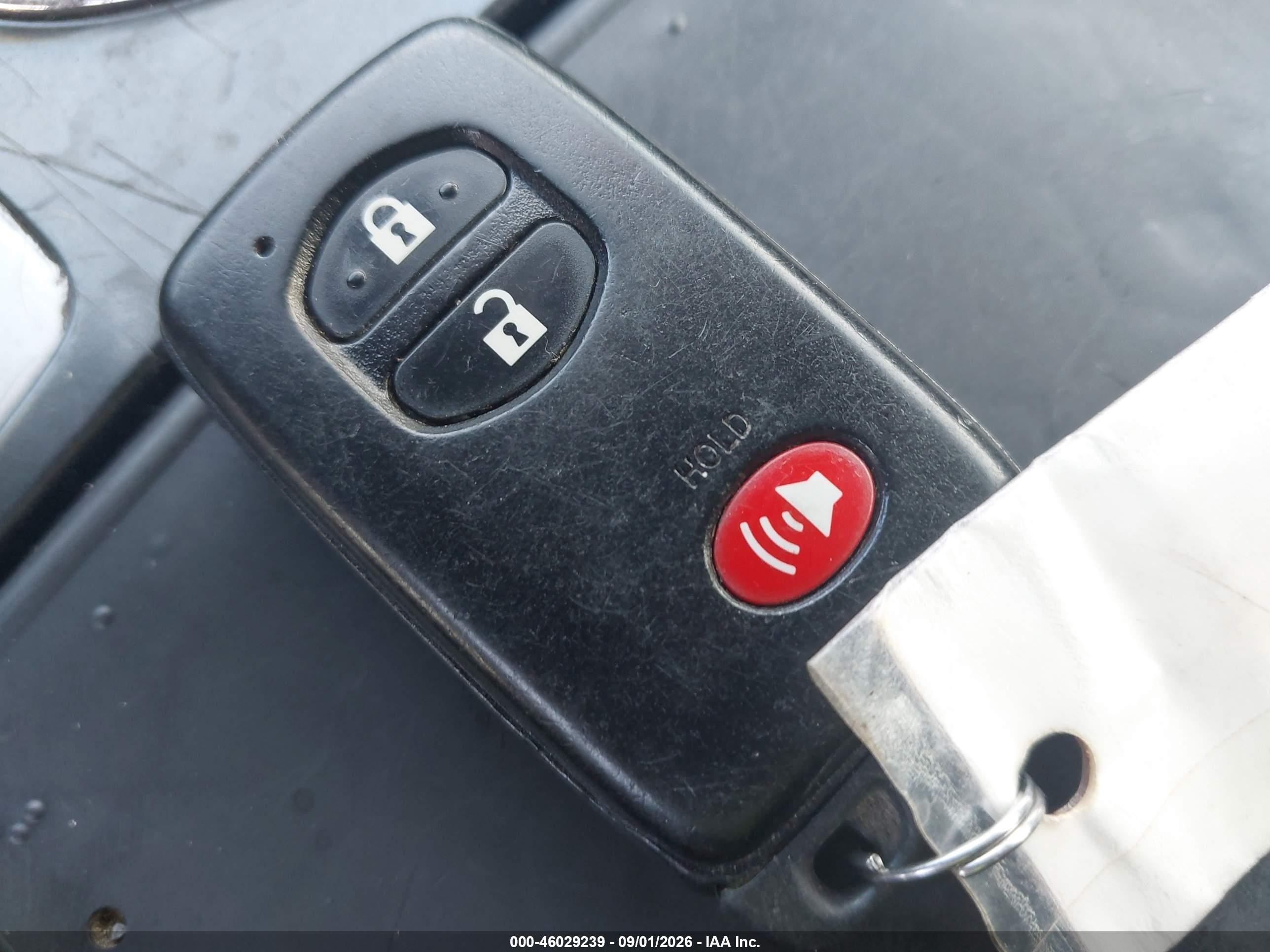 2015 Toyota Prius V Three Red vin: JTDZN3EU2FJ024650