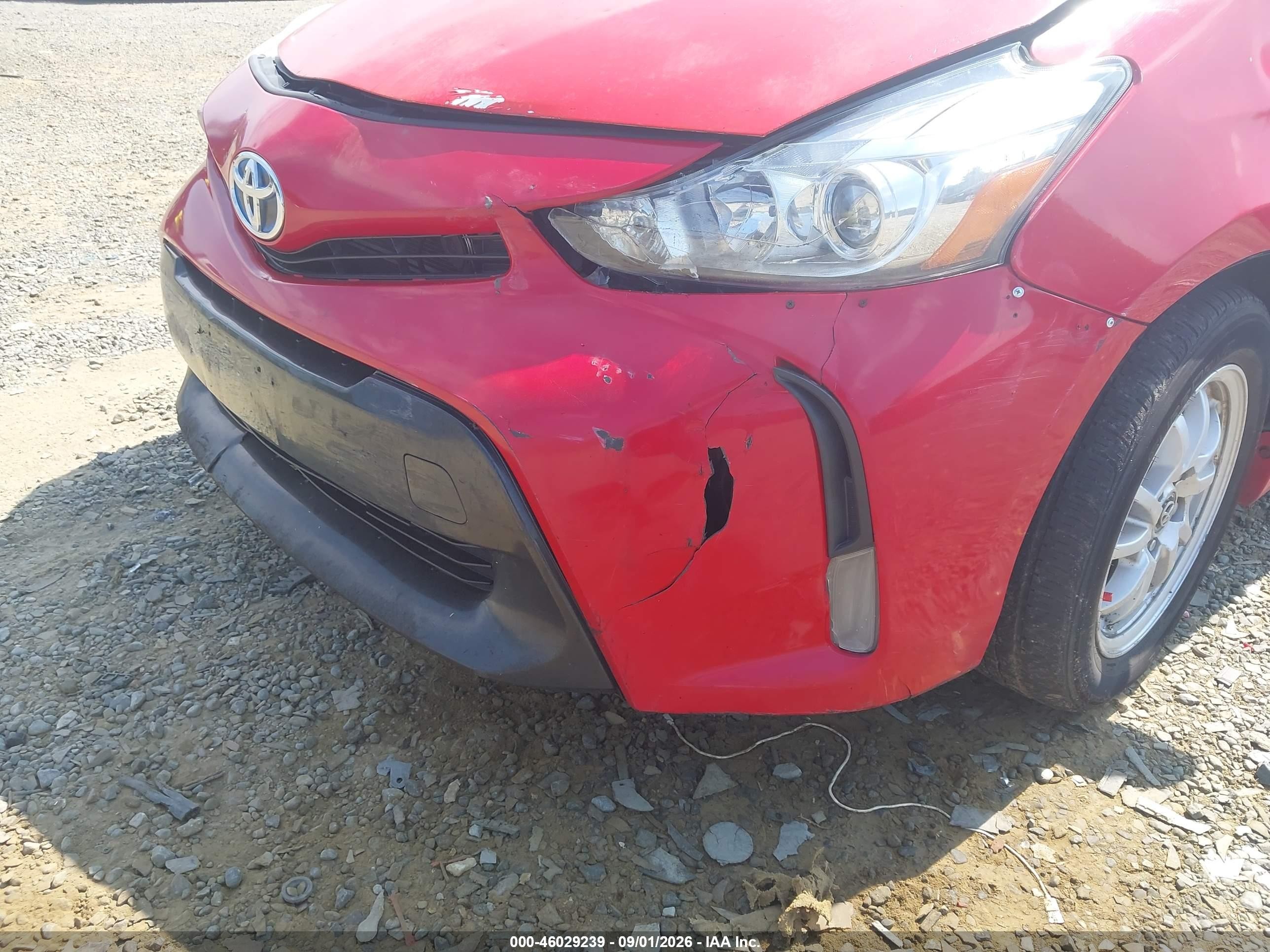 2015 Toyota Prius V Three Red vin: JTDZN3EU2FJ024650