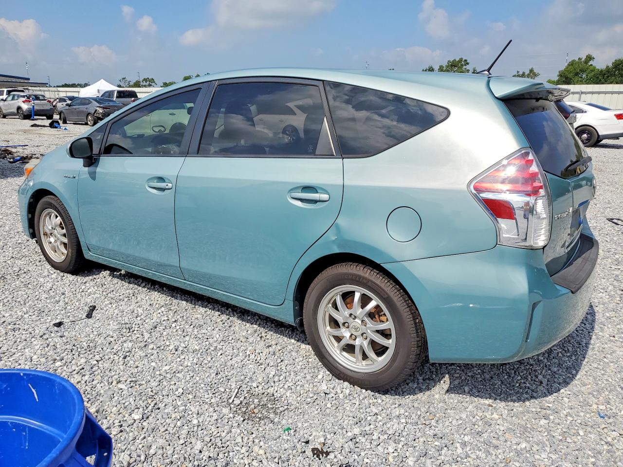 2015 Toyota Prius V Two Green vin: JTDZN3EU2FJ036314