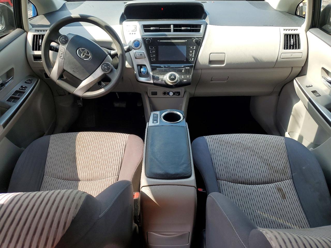 2015 Toyota Prius V Two Green vin: JTDZN3EU2FJ036314