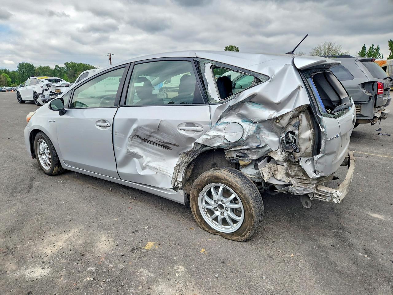 2016 Toyota Prius V Two Silver vin: JTDZN3EU2GJ046200