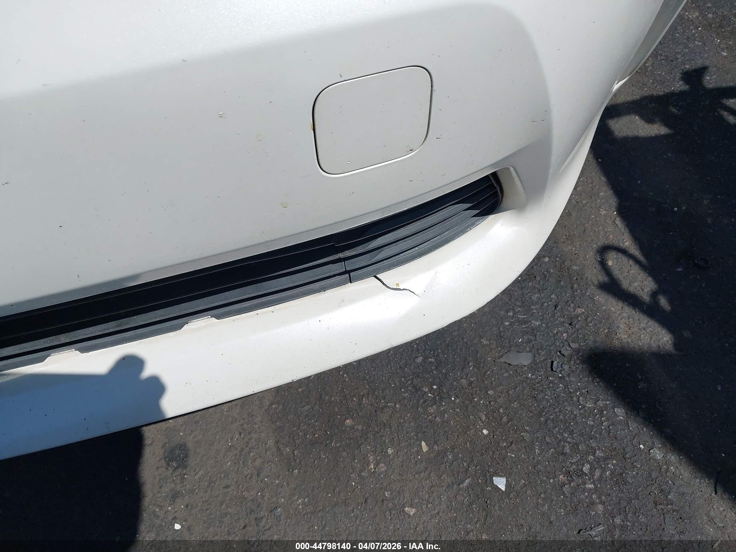 2012 Toyota Prius V Five/three/two White vin: JTDZN3EU3C3073453