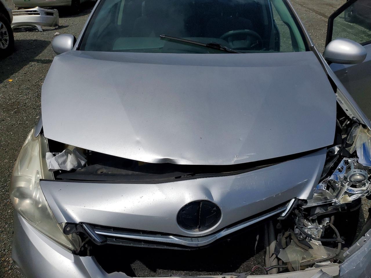 2012 Toyota Prius V Three Silver vin: JTDZN3EU3C3132887