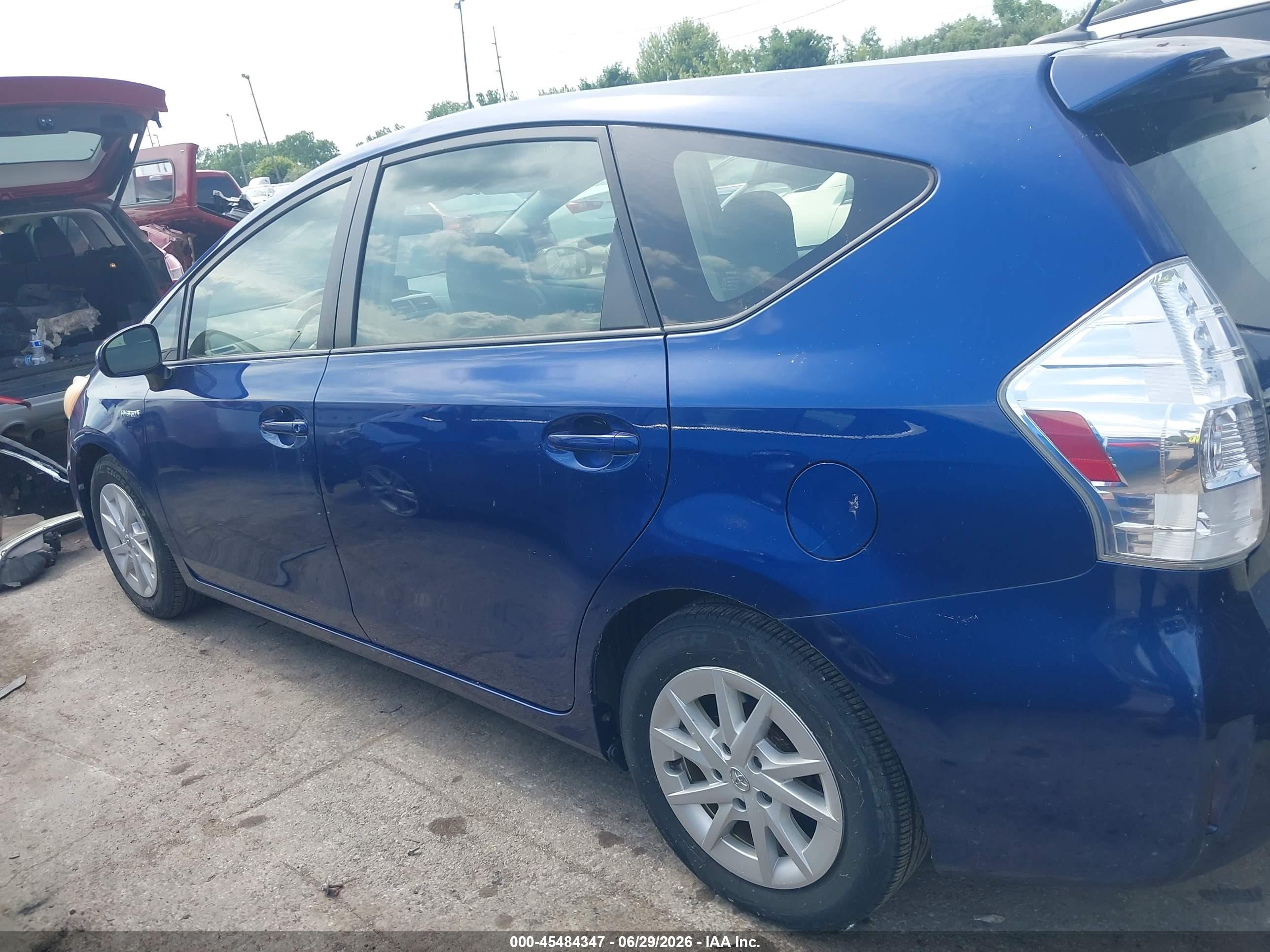 2012 Toyota Prius V Three Blue vin: JTDZN3EU3C3164917
