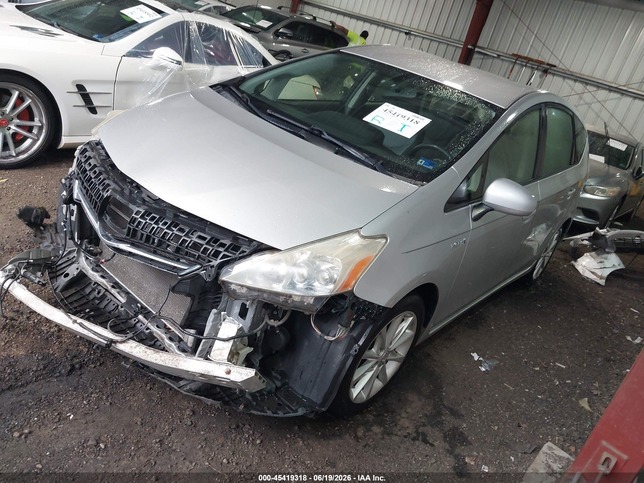 2013 Toyota Prius V Five Silver vin: JTDZN3EU3D3213602