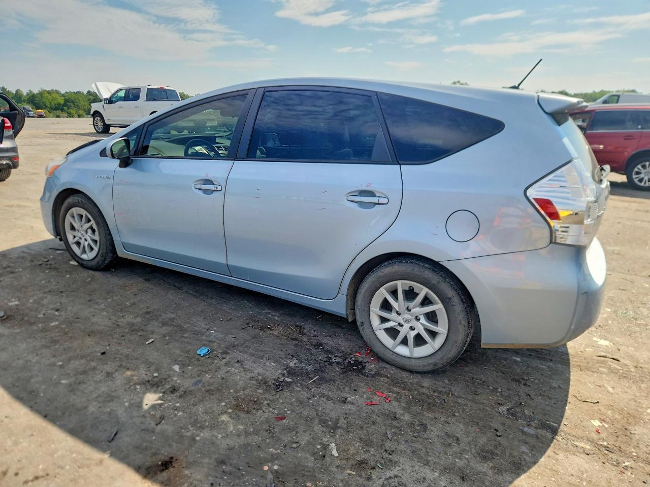 2013 Toyota Prius V Two Синий vin: JTDZN3EU3D3224180