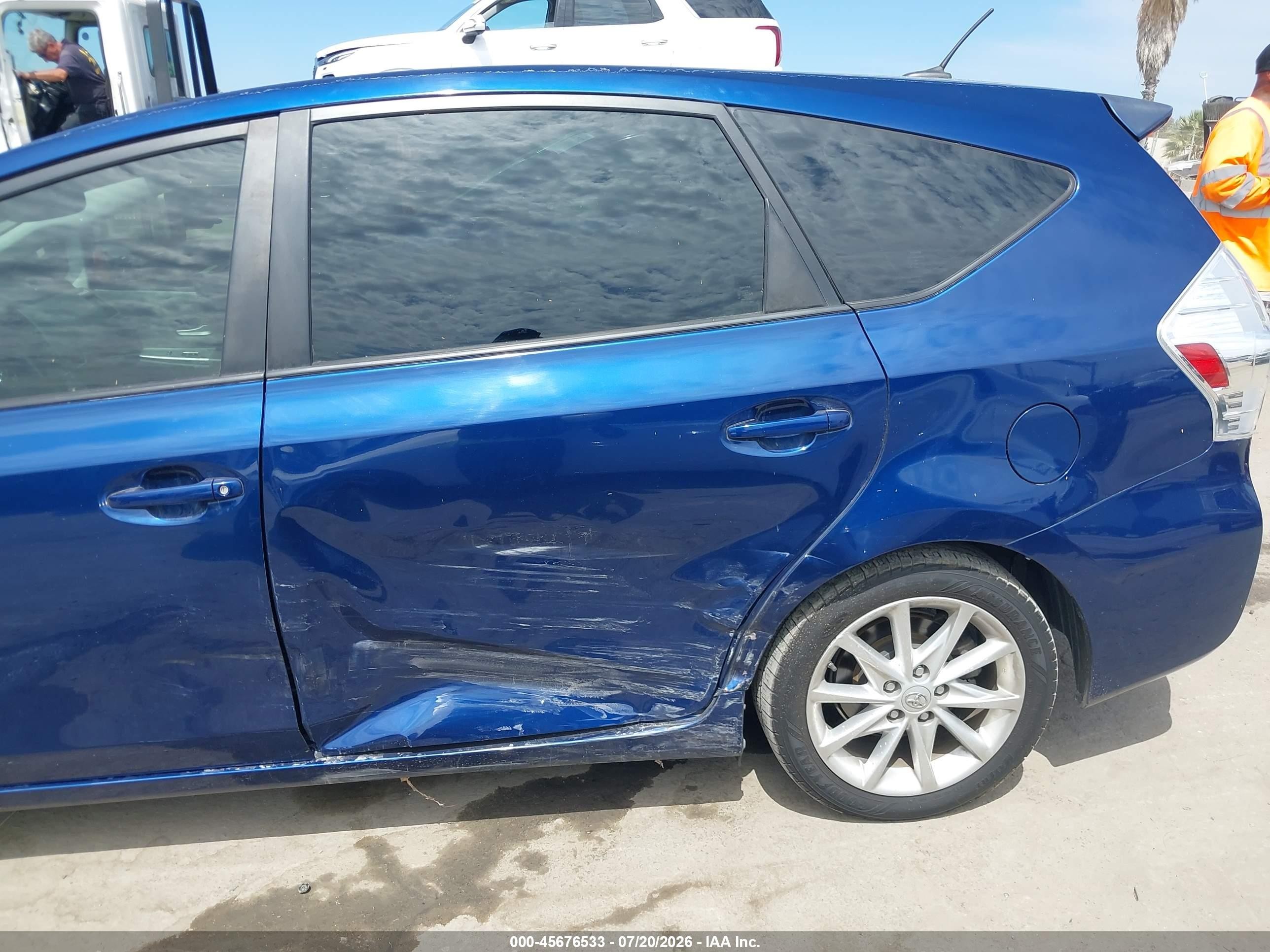 2013 Toyota Prius V Five Dark Blue vin: JTDZN3EU3D3226771