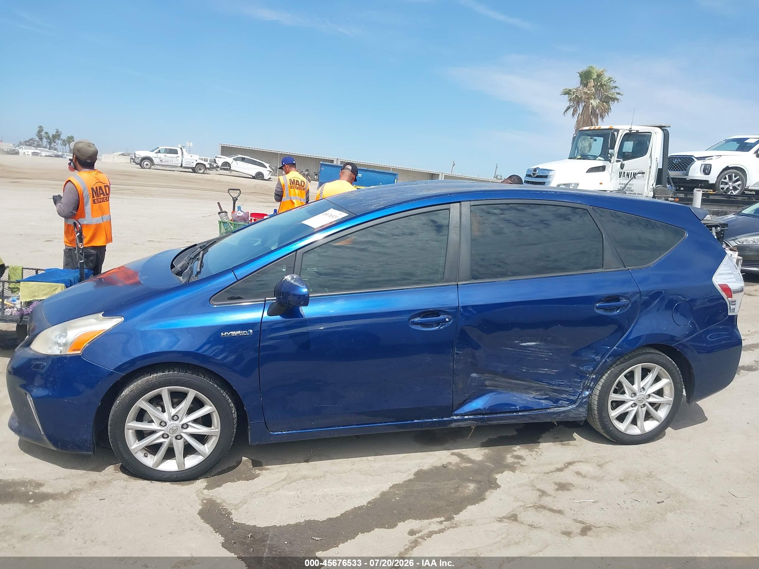 2013 Toyota Prius V Five Dark Blue vin: JTDZN3EU3D3226771
