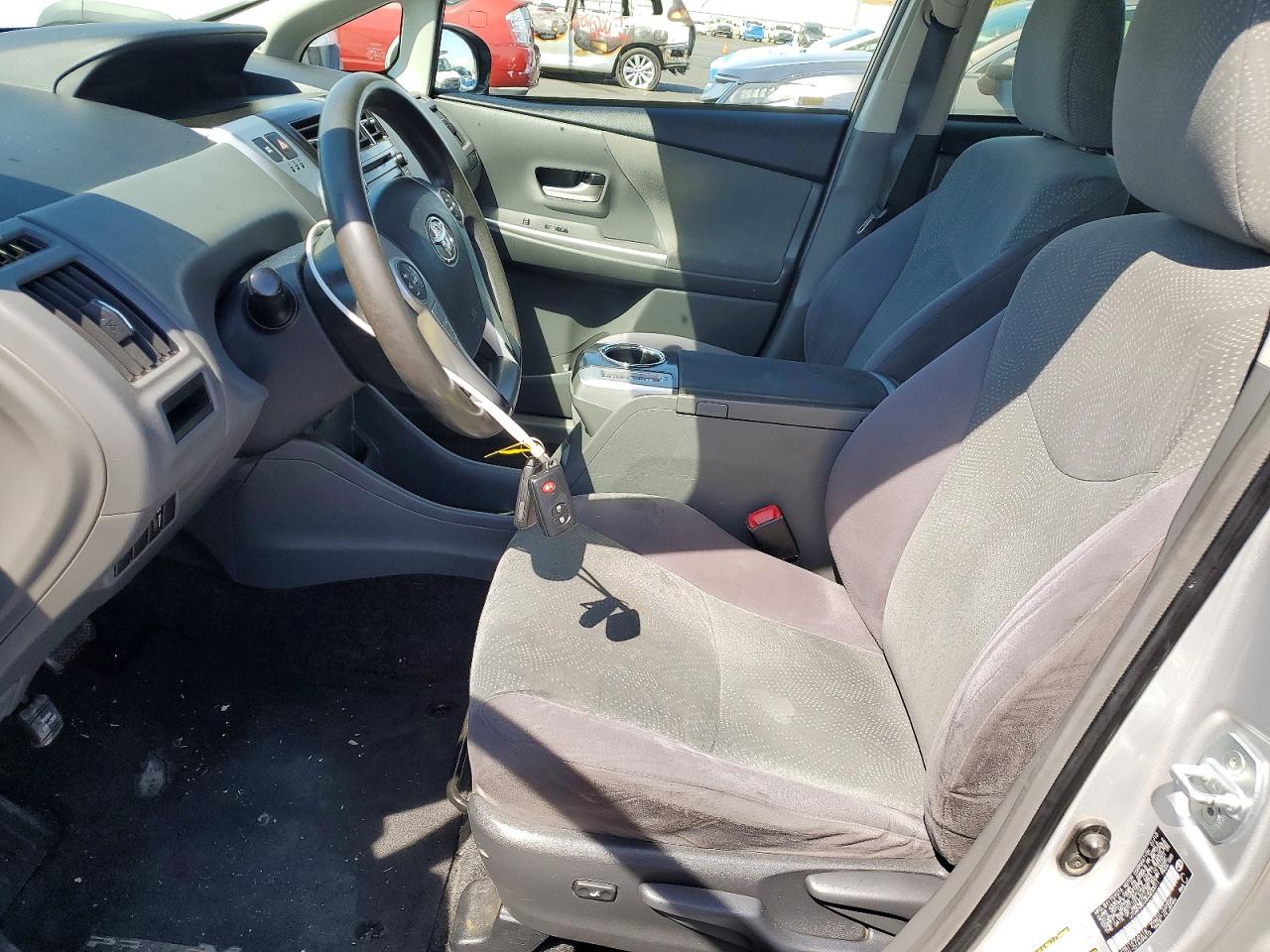 2013 Toyota Prius V Three Silver vin: JTDZN3EU3D3233011
