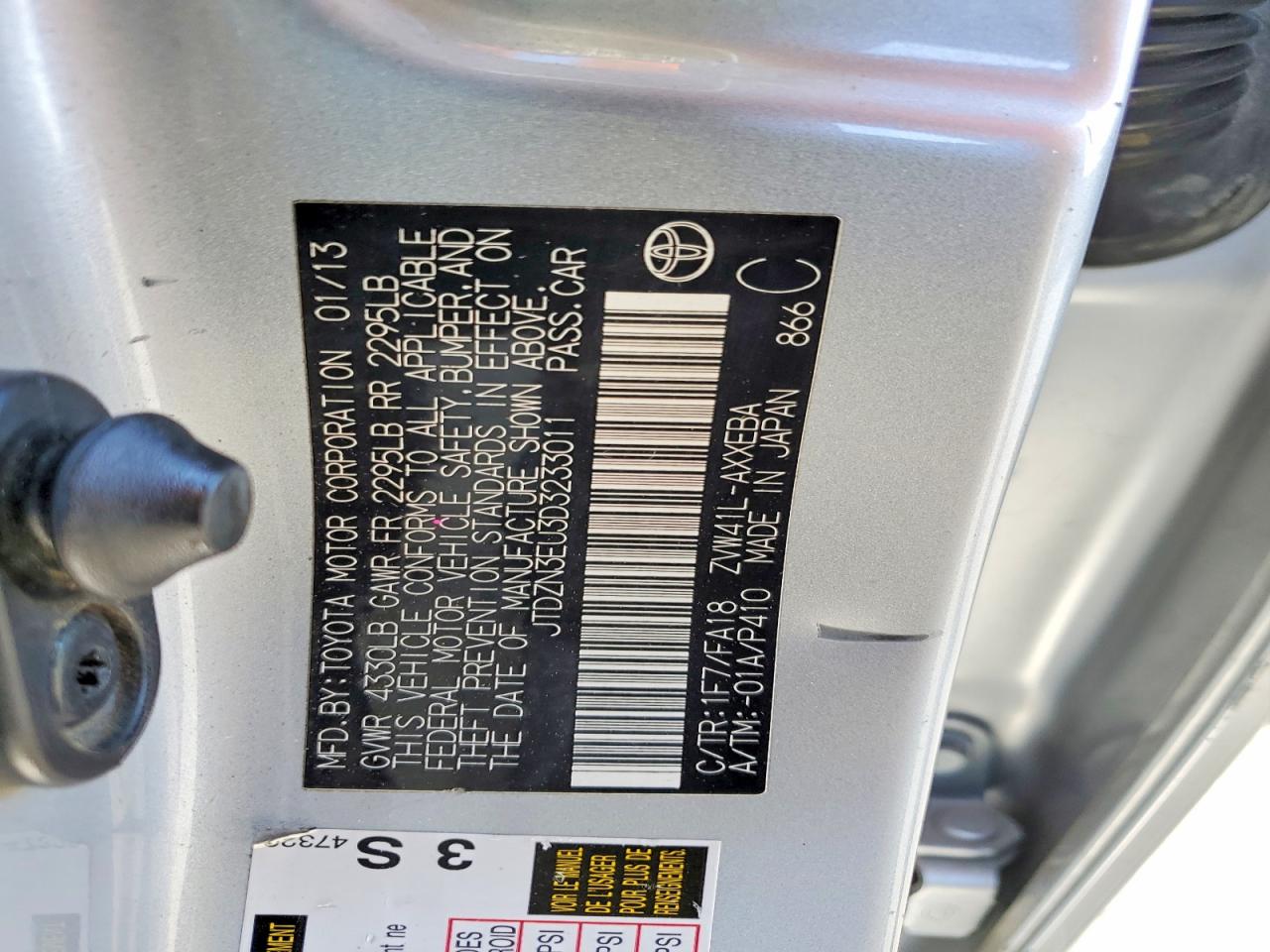 2013 Toyota Prius V Three Silver vin: JTDZN3EU3D3233011