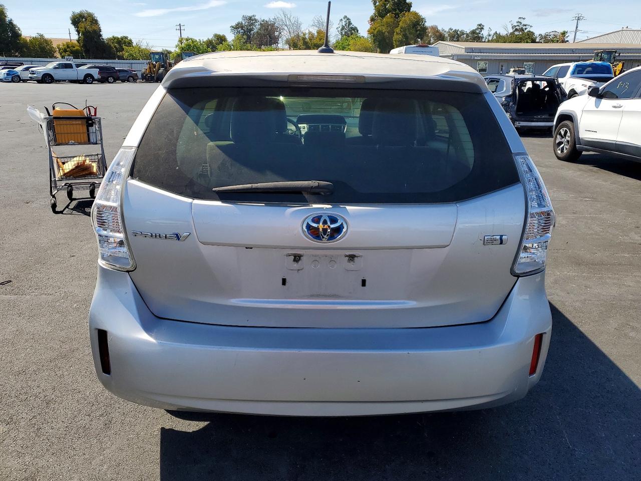 2013 Toyota Prius V Three Silver vin: JTDZN3EU3D3233011