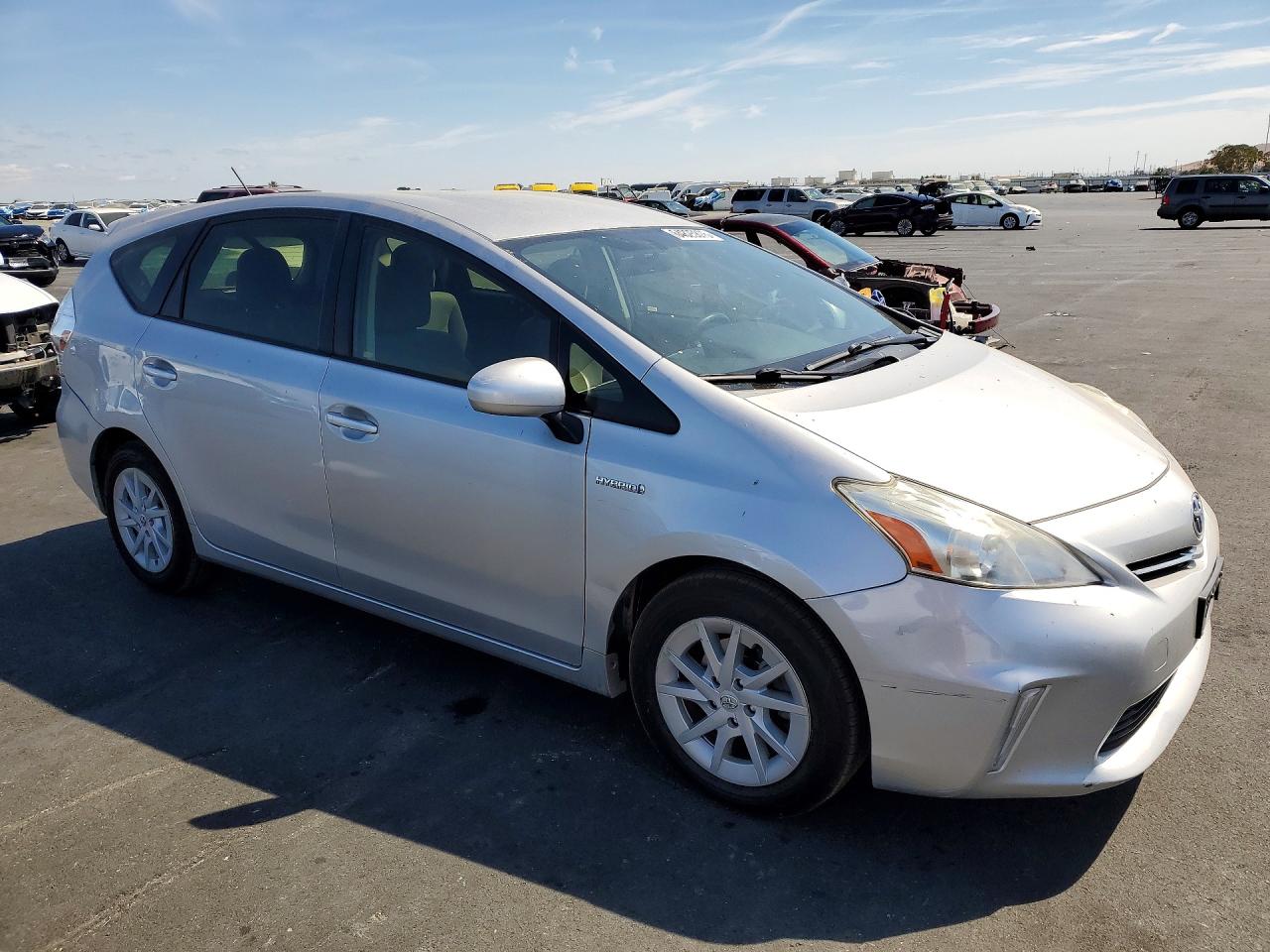 2013 Toyota Prius V Three Silver vin: JTDZN3EU3D3233011