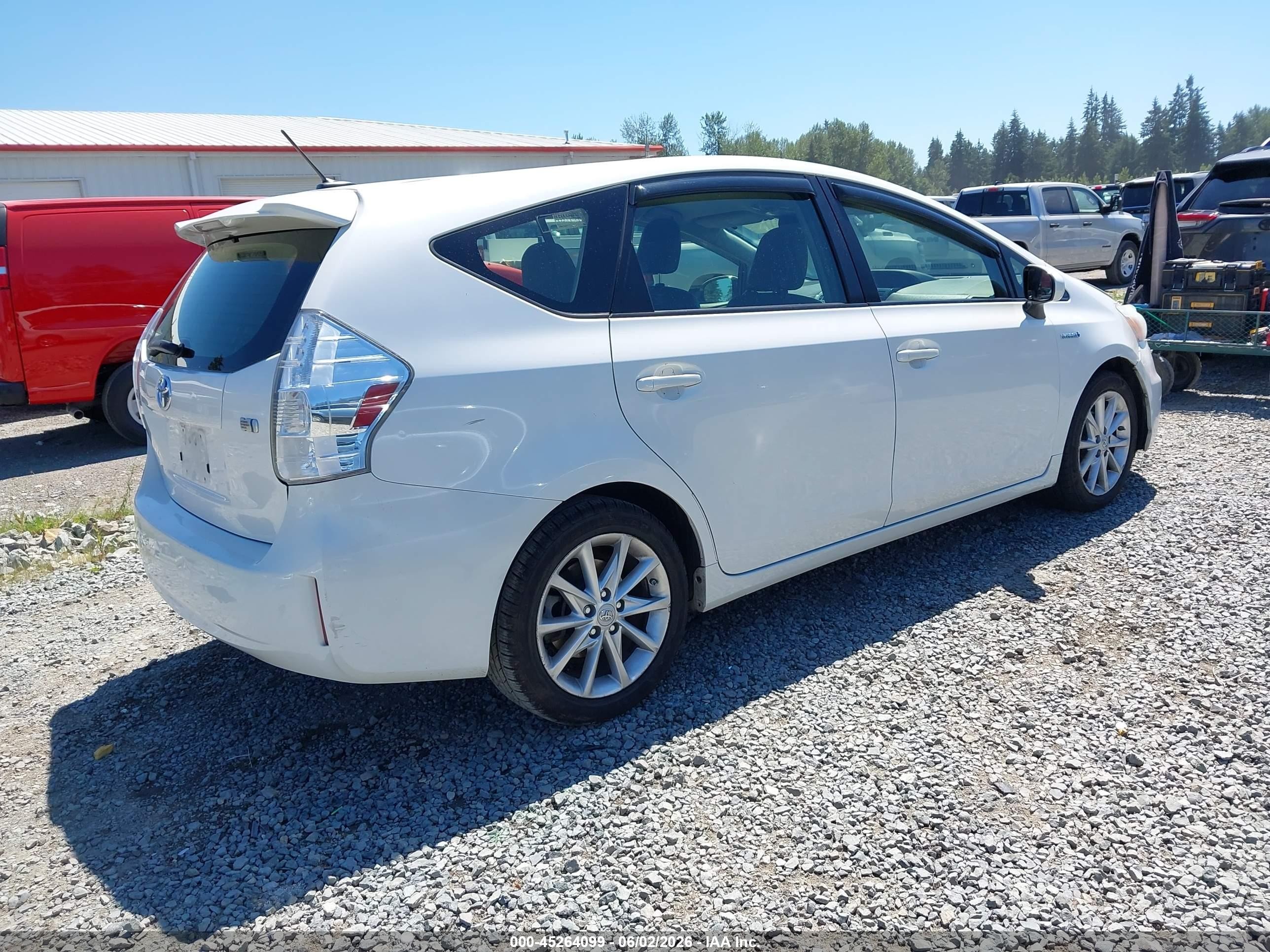2013 Toyota Prius V Five White vin: JTDZN3EU3D3258667