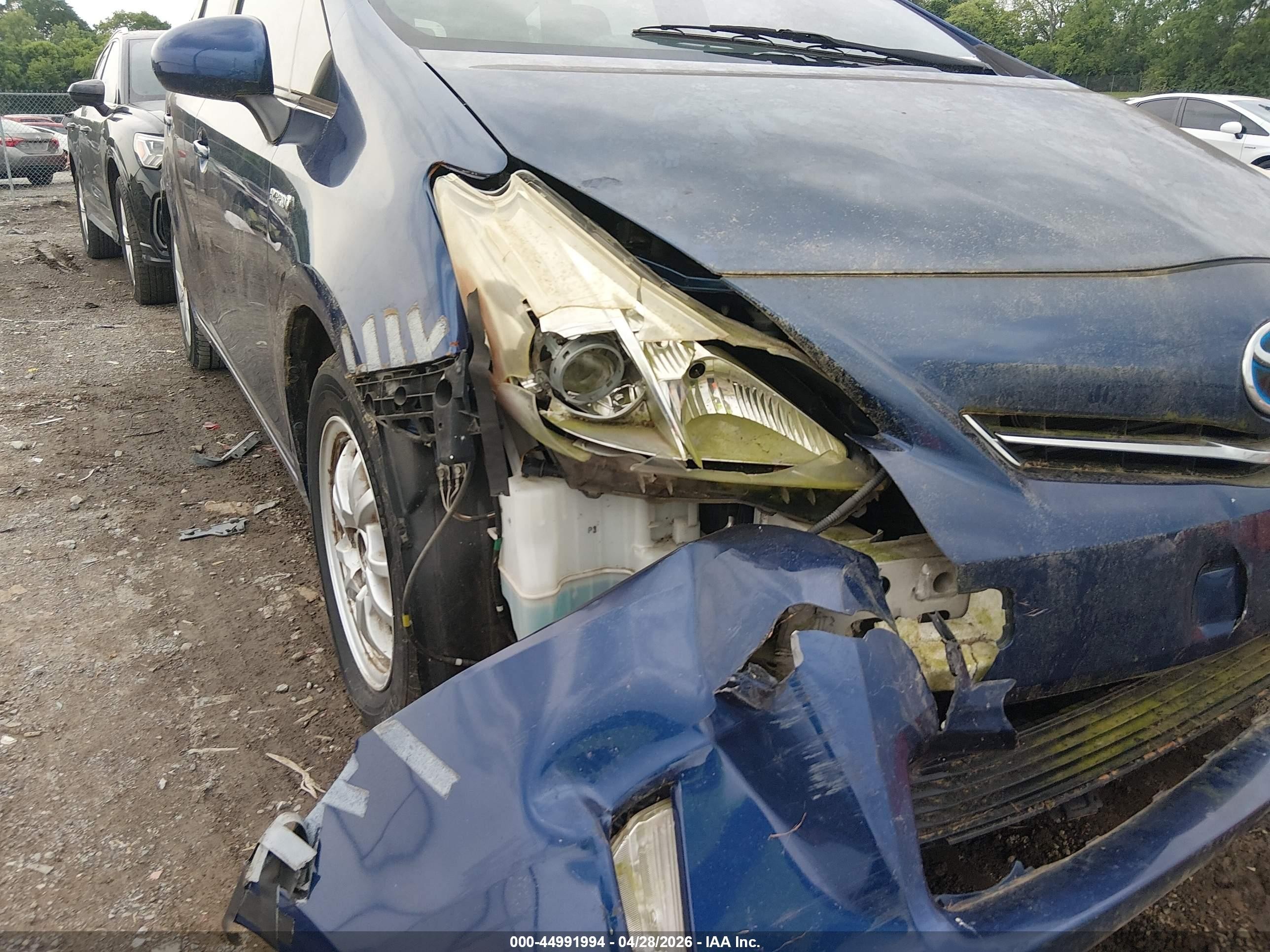 2013 Toyota Prius V Two Blue vin: JTDZN3EU3D3260225