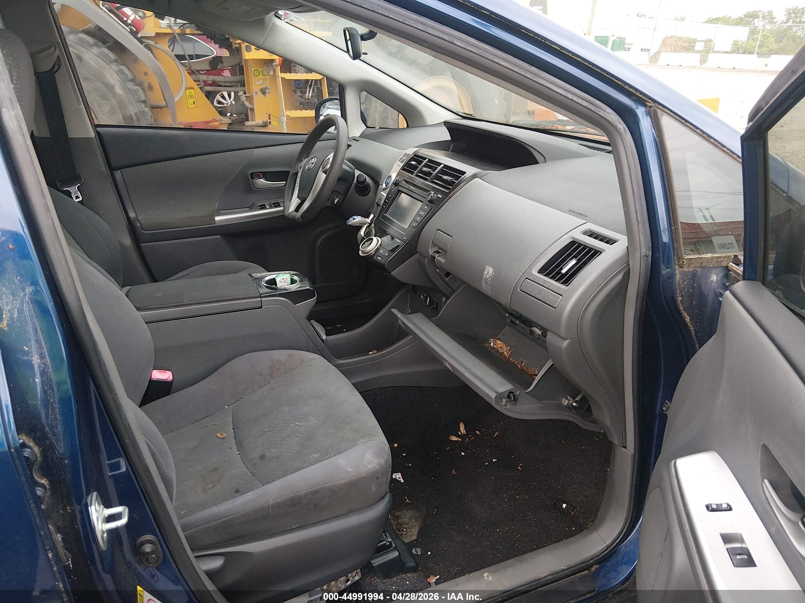 2013 Toyota Prius V Two Blue vin: JTDZN3EU3D3260225