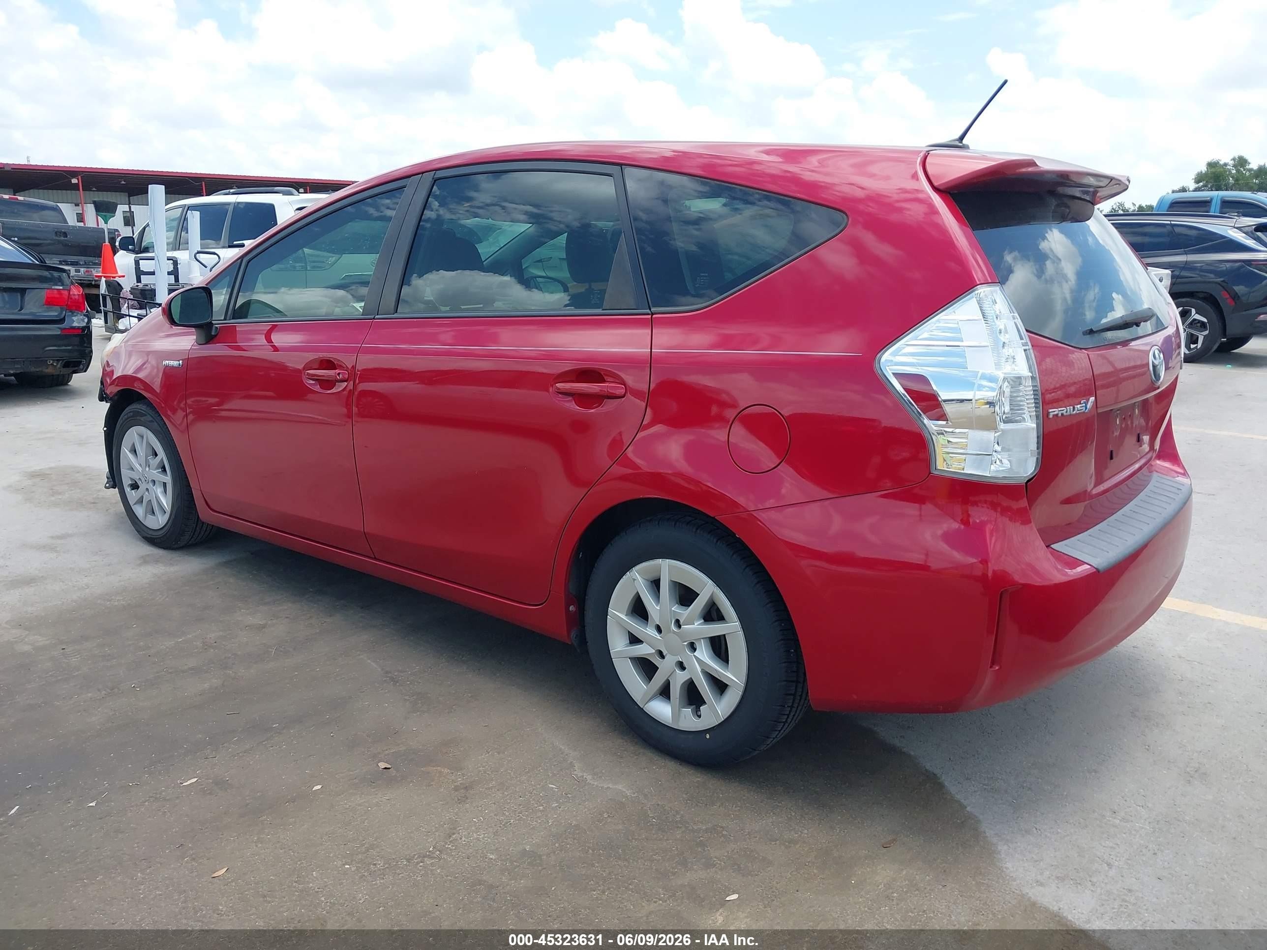 2013 Toyota Prius V Three Red vin: JTDZN3EU3D3284878