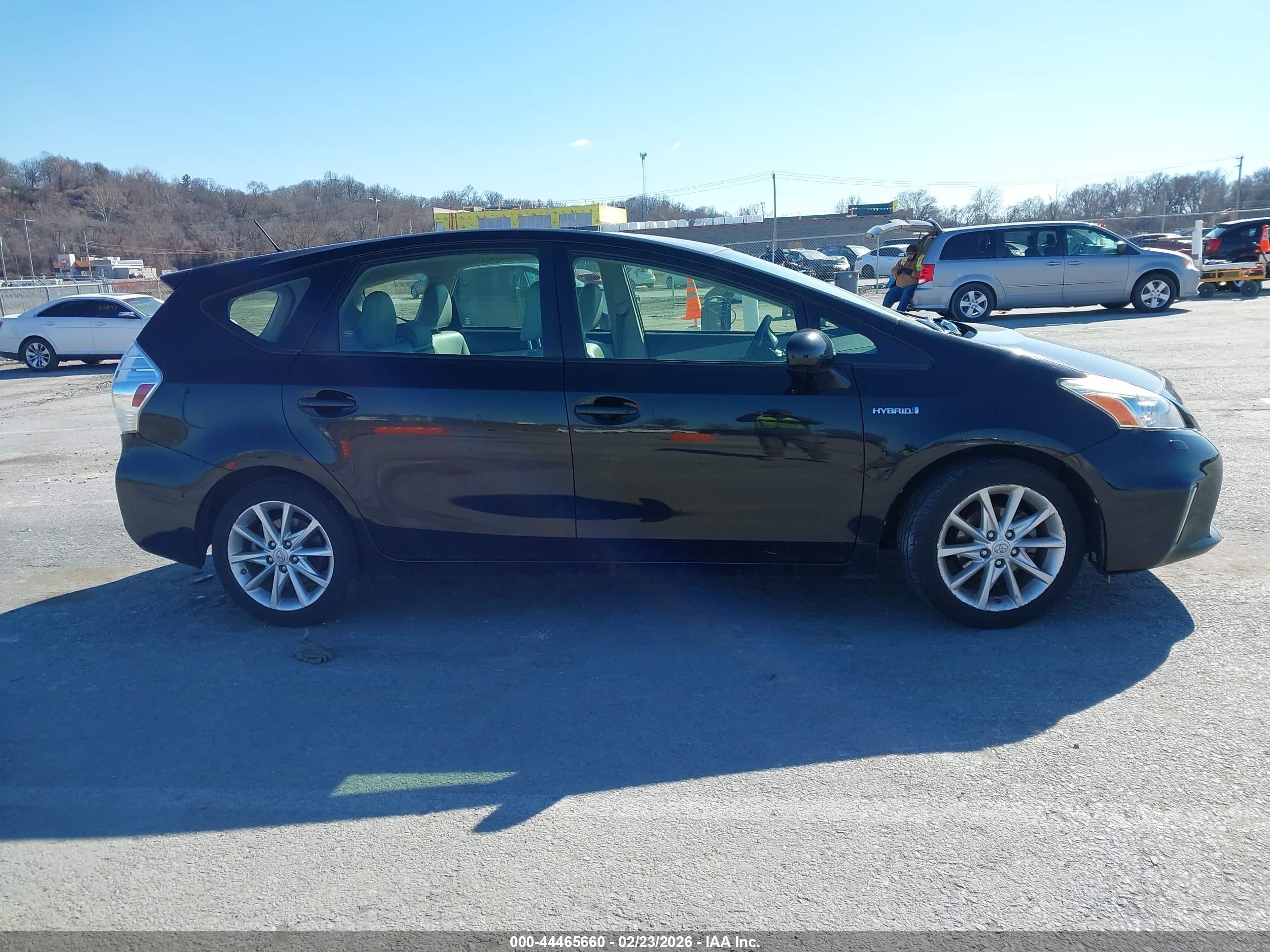 2014 Toyota Prius V Five Black vin: JTDZN3EU3EJ004342