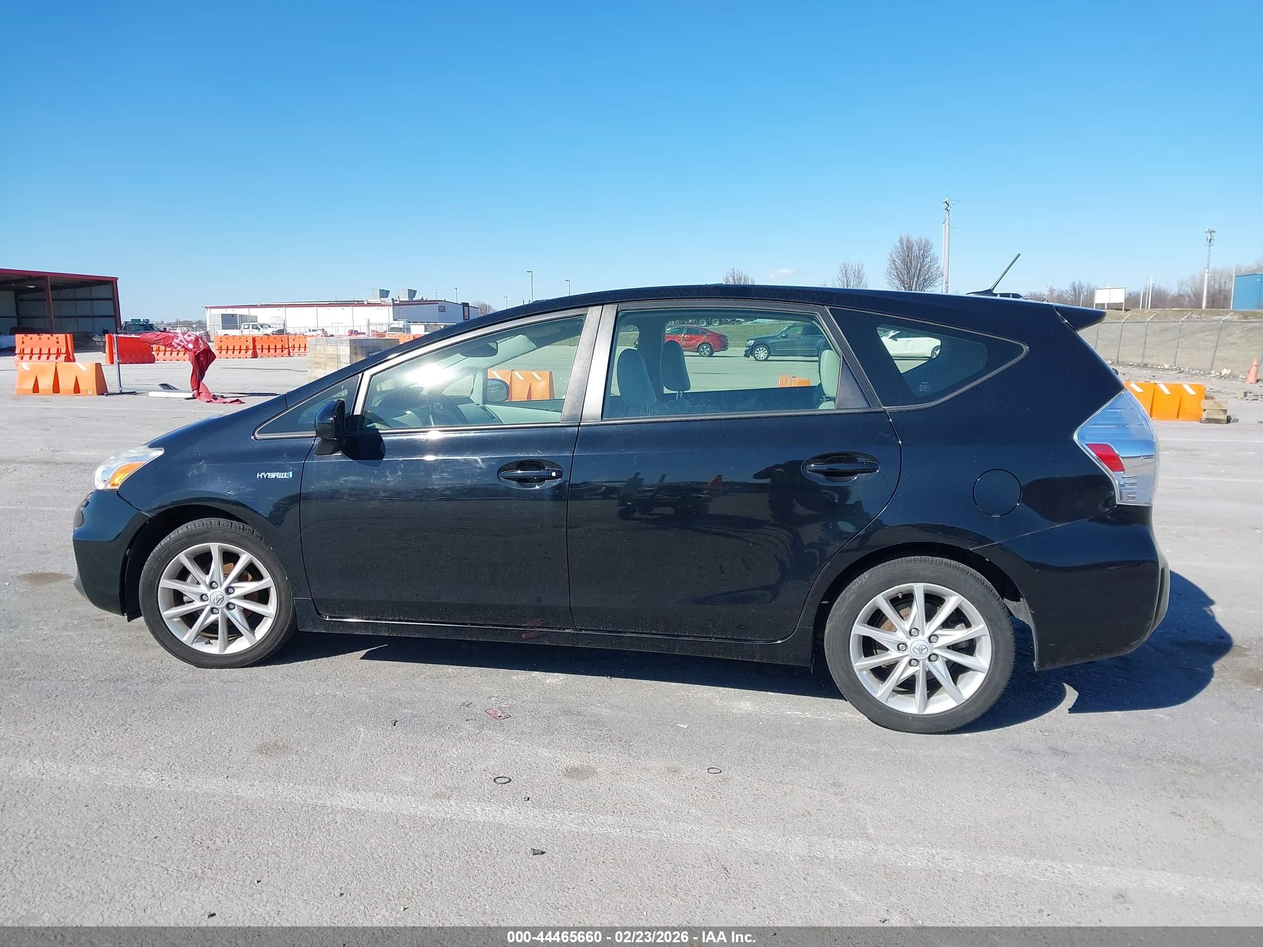 2014 Toyota Prius V Five Black vin: JTDZN3EU3EJ004342