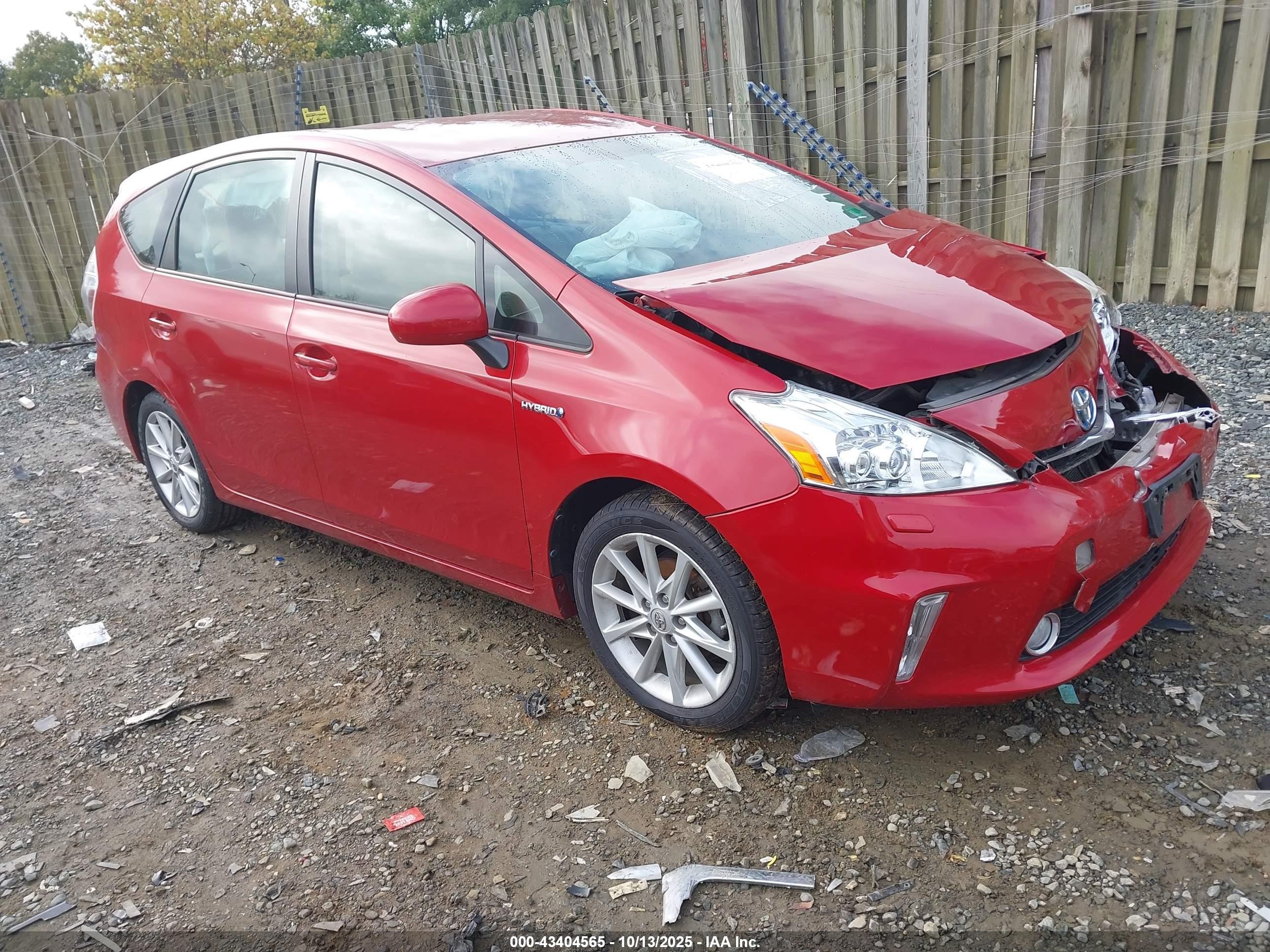 2014 Toyota Prius V Five Red vin: JTDZN3EU3EJ010271