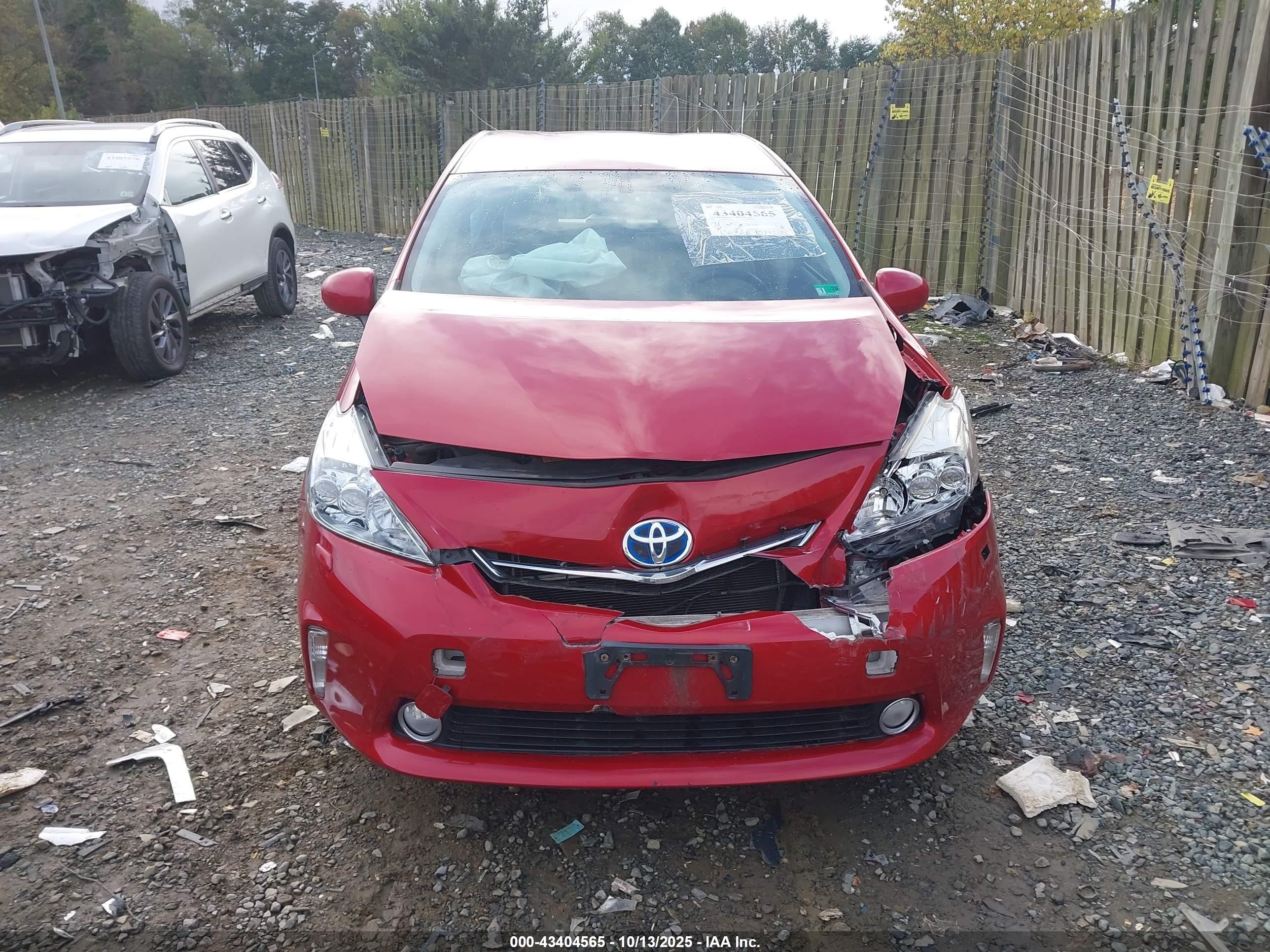 2014 Toyota Prius V Five Red vin: JTDZN3EU3EJ010271
