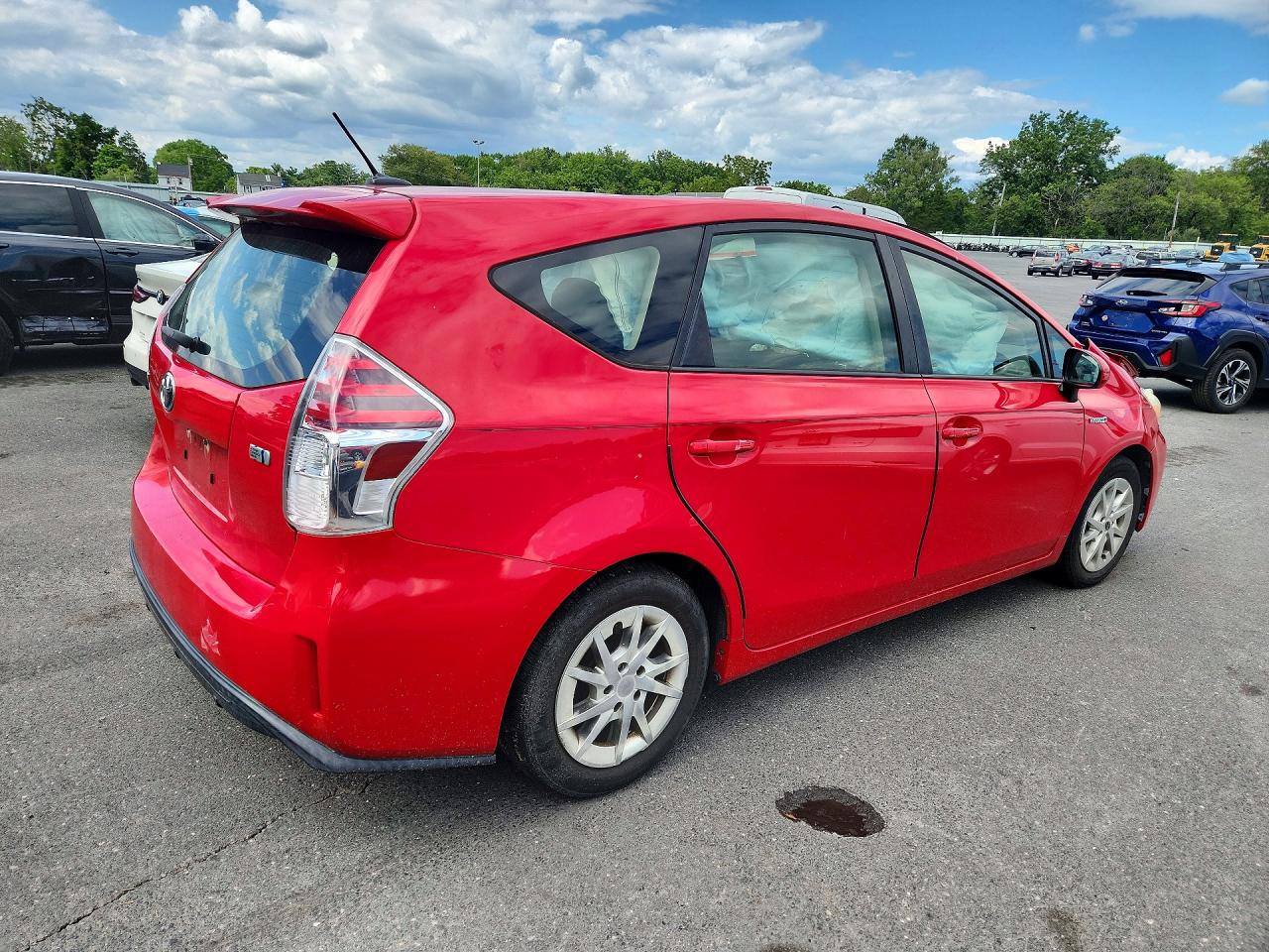 2015 Toyota Prius V Three Red vin: JTDZN3EU3FJ017917