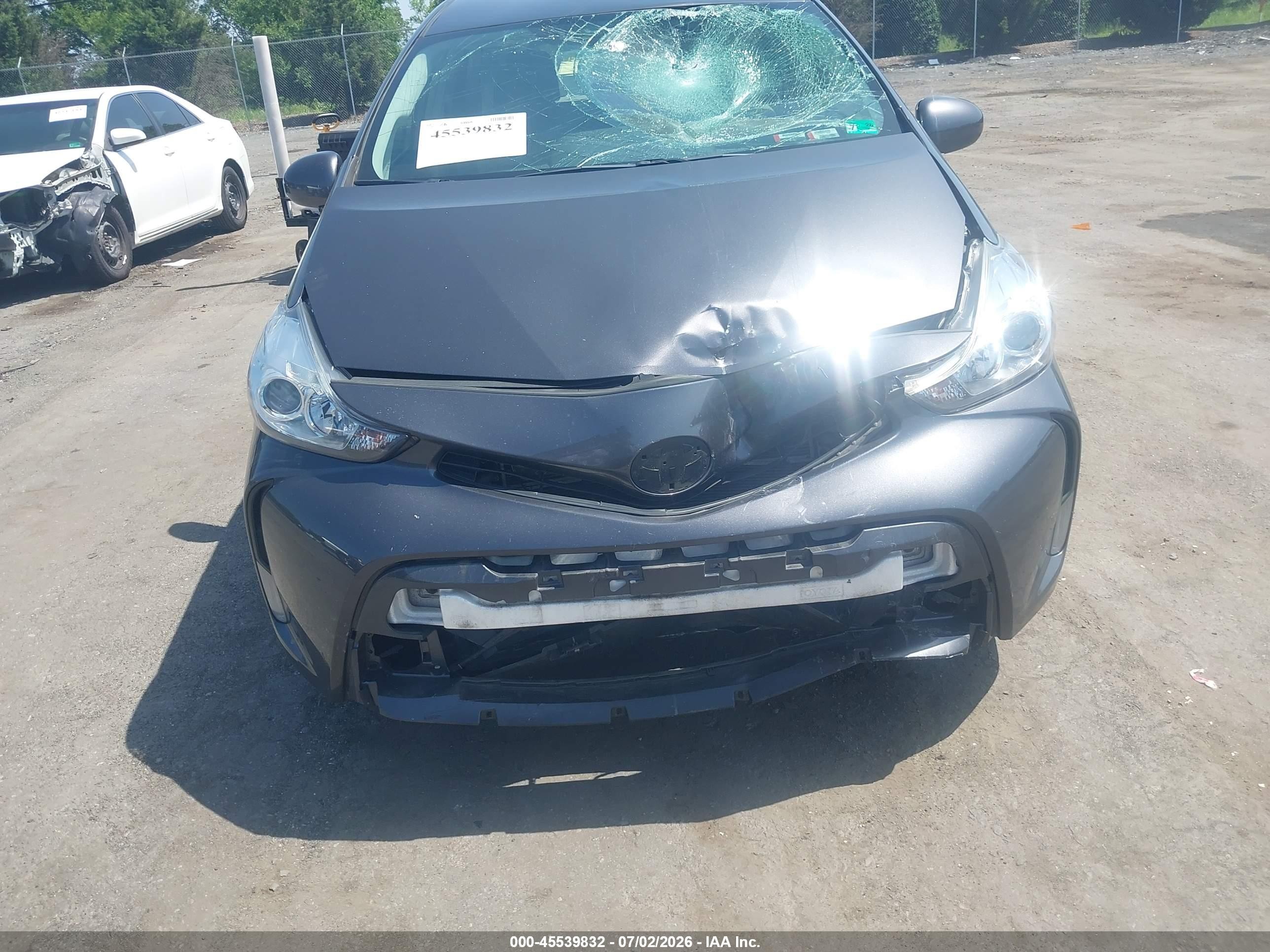 2015 Toyota Prius V Three Gray vin: JTDZN3EU3FJ020865