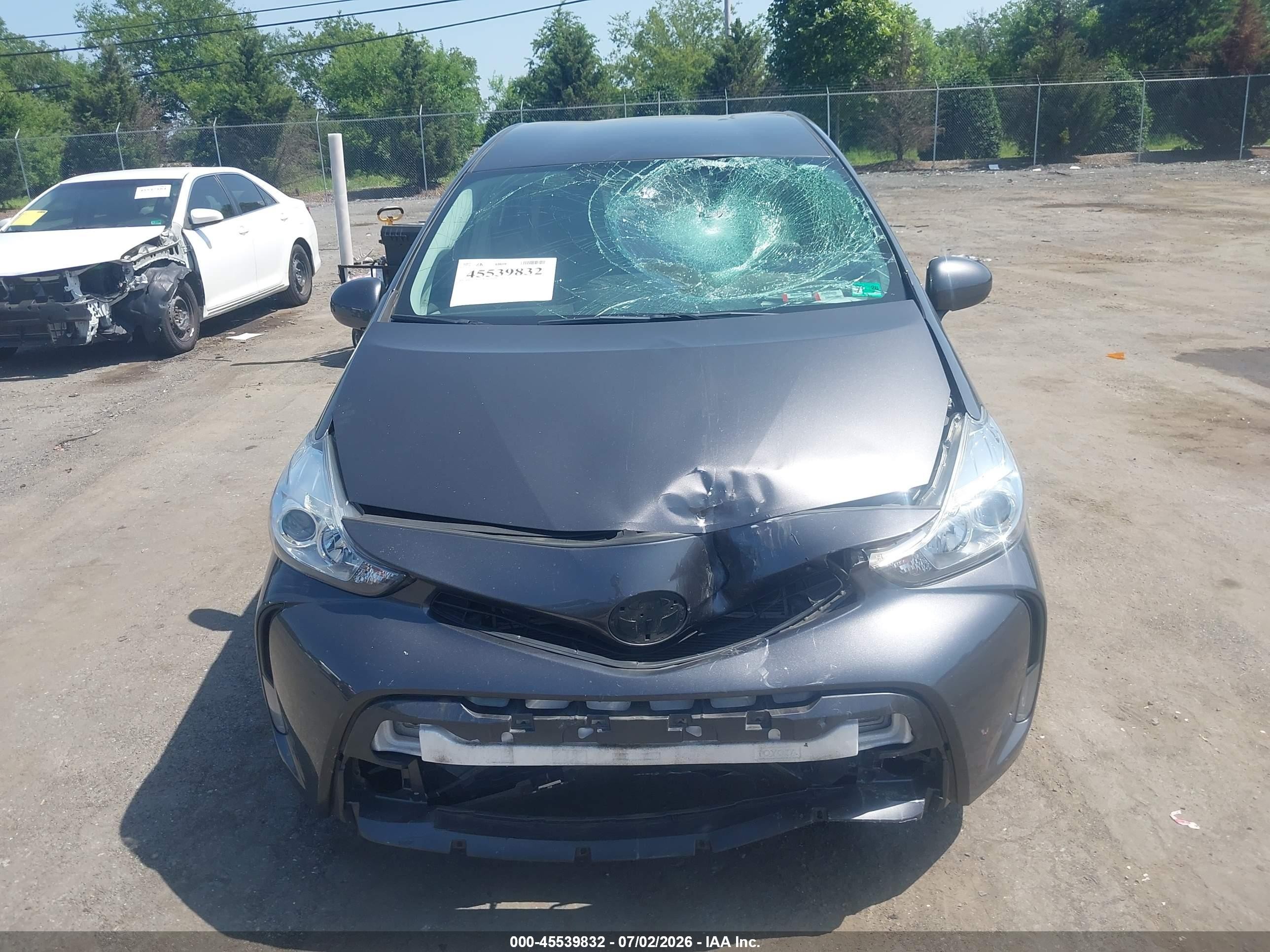2015 Toyota Prius V Three Gray vin: JTDZN3EU3FJ020865