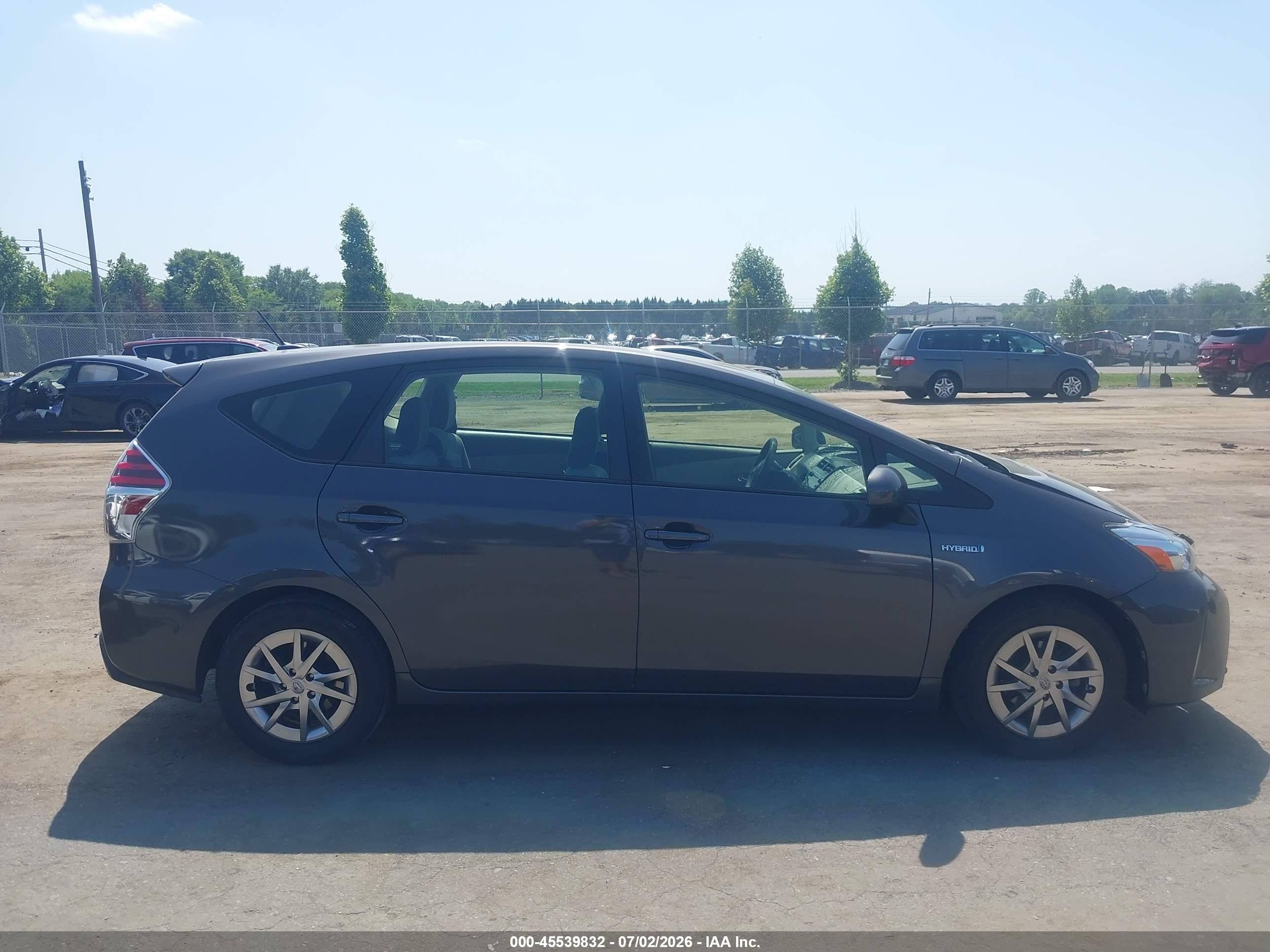 2015 Toyota Prius V Three Gray vin: JTDZN3EU3FJ020865
